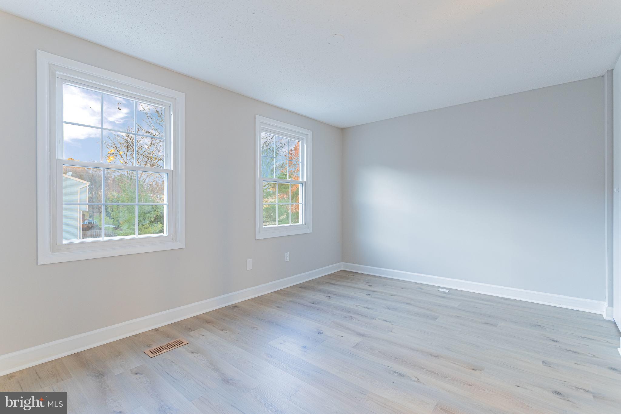 D EVEREUX WEST - Residential