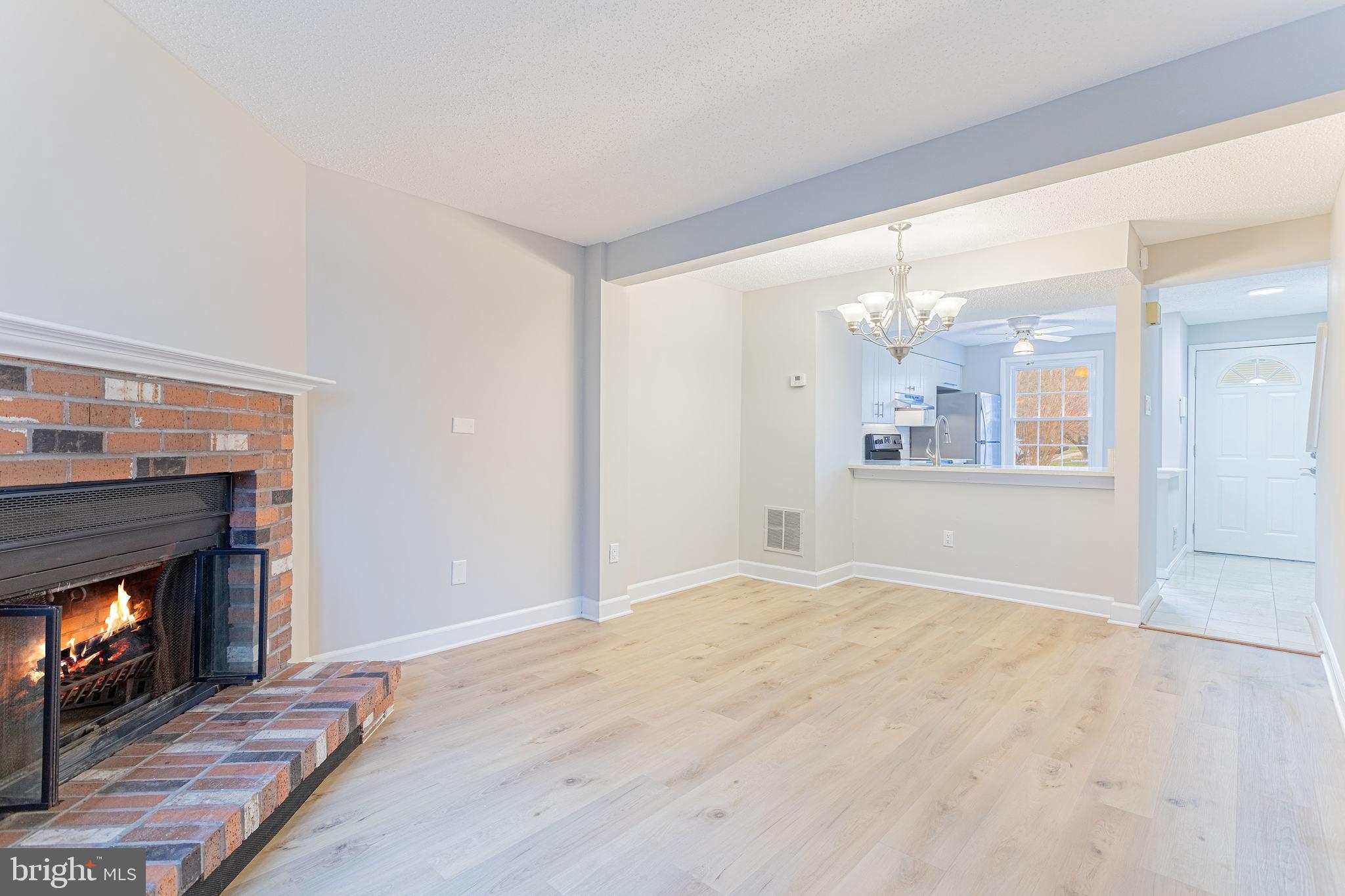 D EVEREUX WEST - Residential