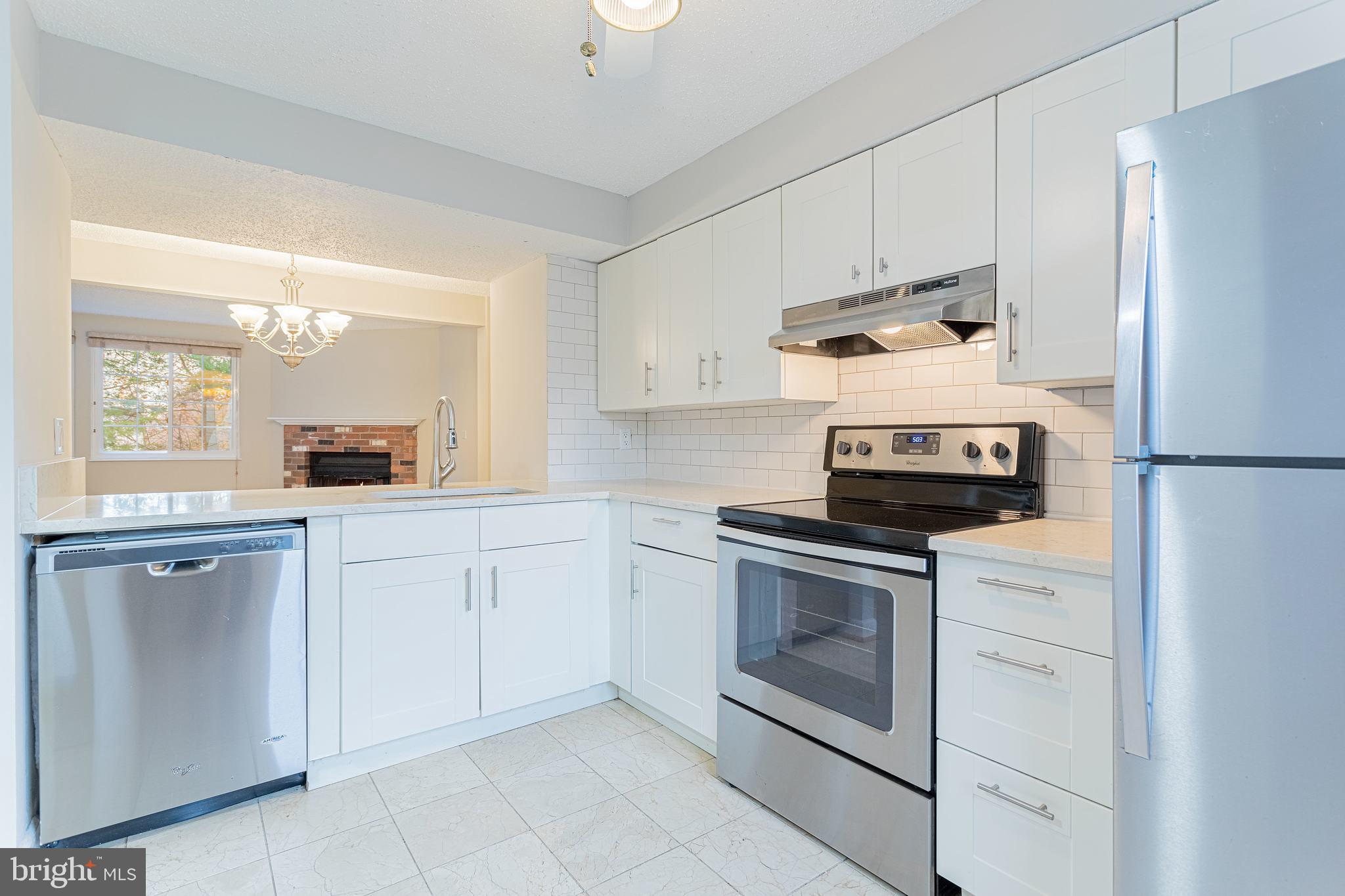 D EVEREUX WEST - Residential