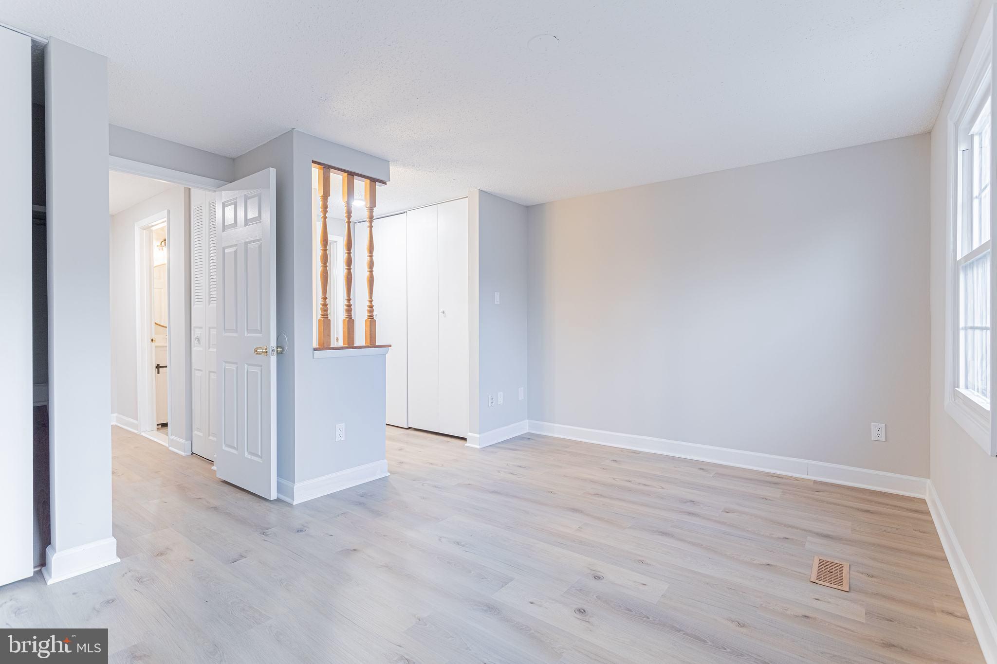 D EVEREUX WEST - Residential