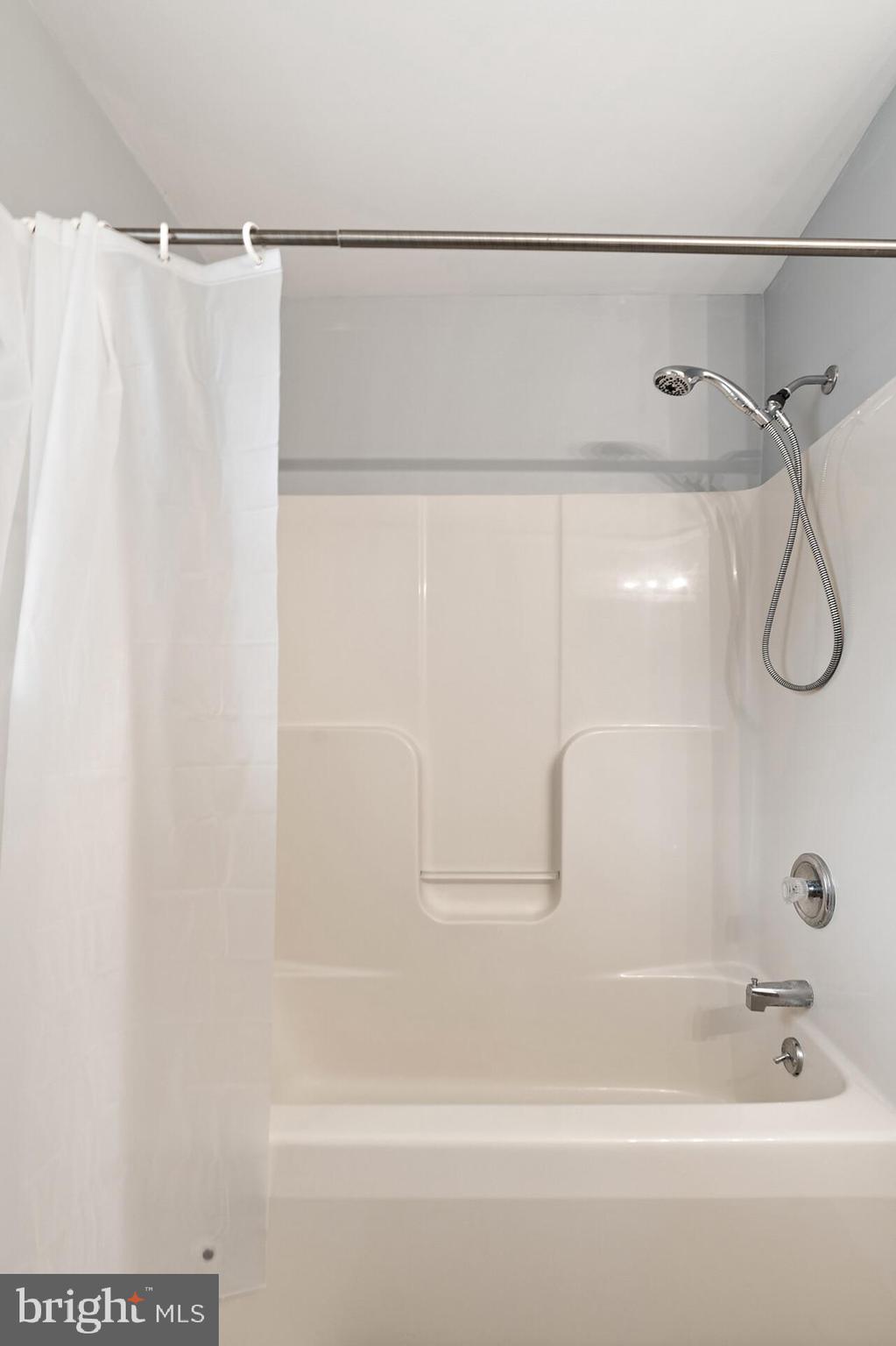 VIRGINIA MEADOWS - Residential