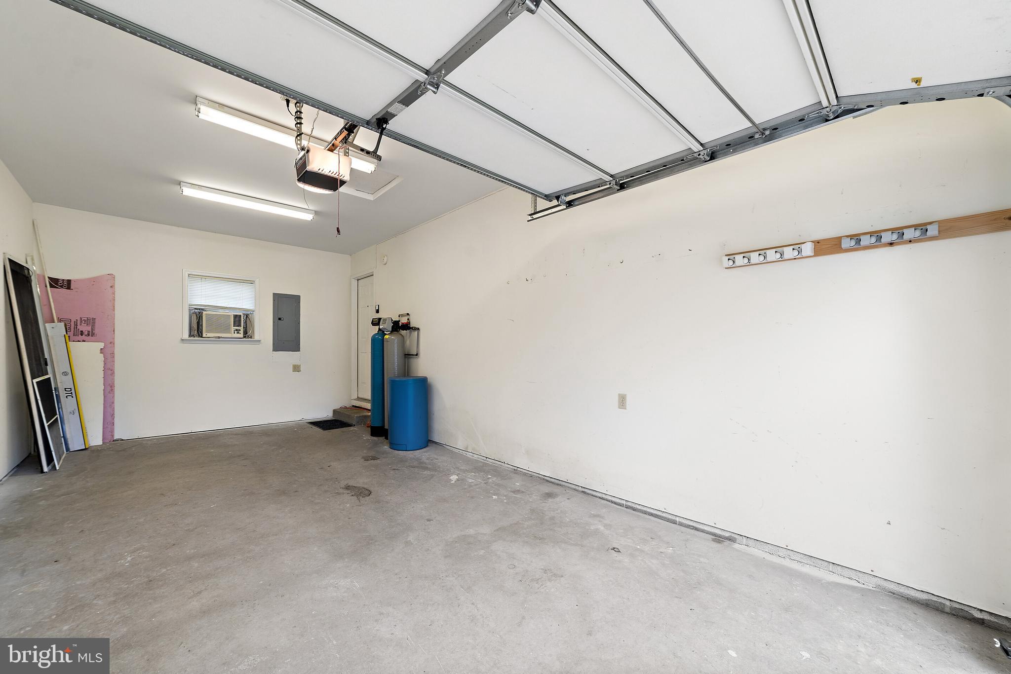 VIRGINIA MEADOWS - Residential