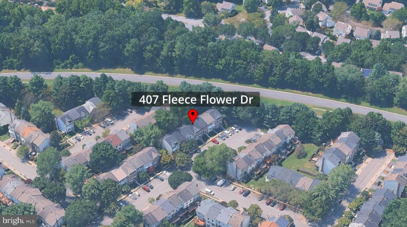 407 FLEECE FLOWER DRIVE