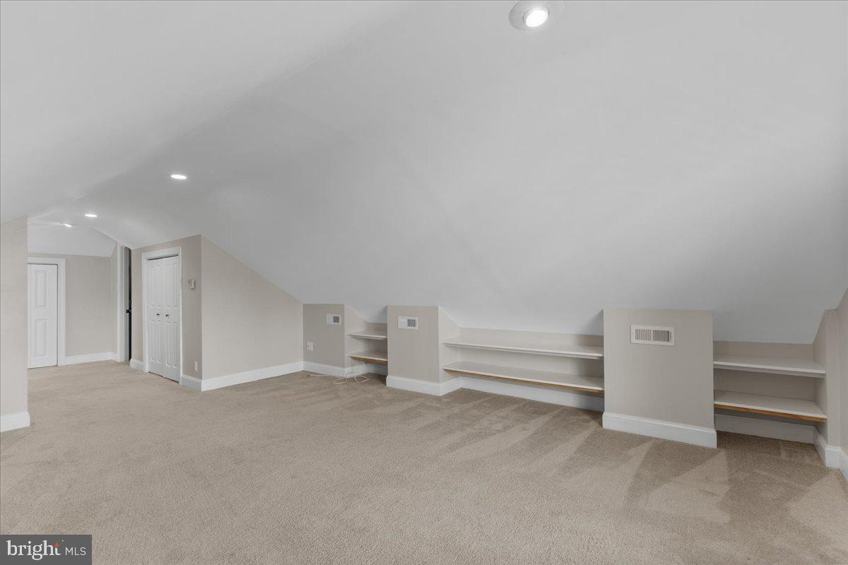 ADDISON HEIGHTS - Residential Lease