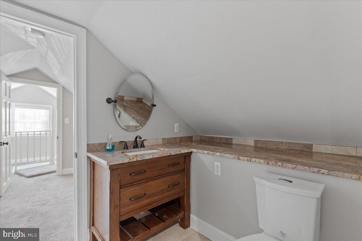 ADDISON HEIGHTS - Residential Lease