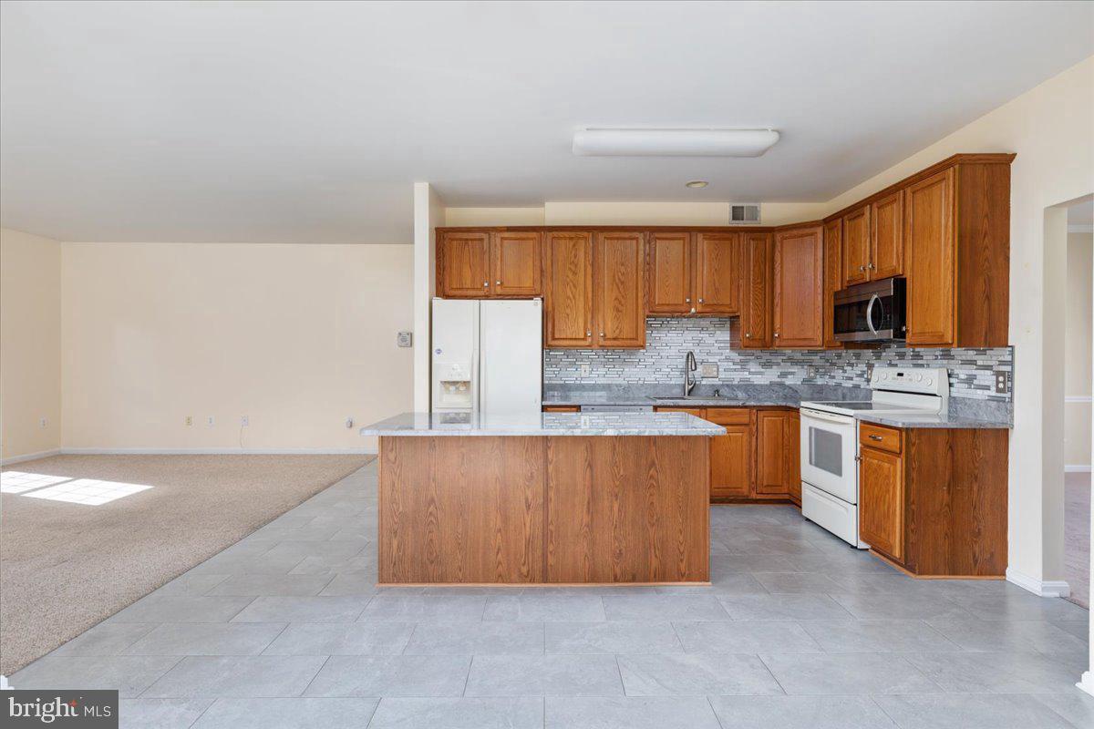 11131 KIRA COURT