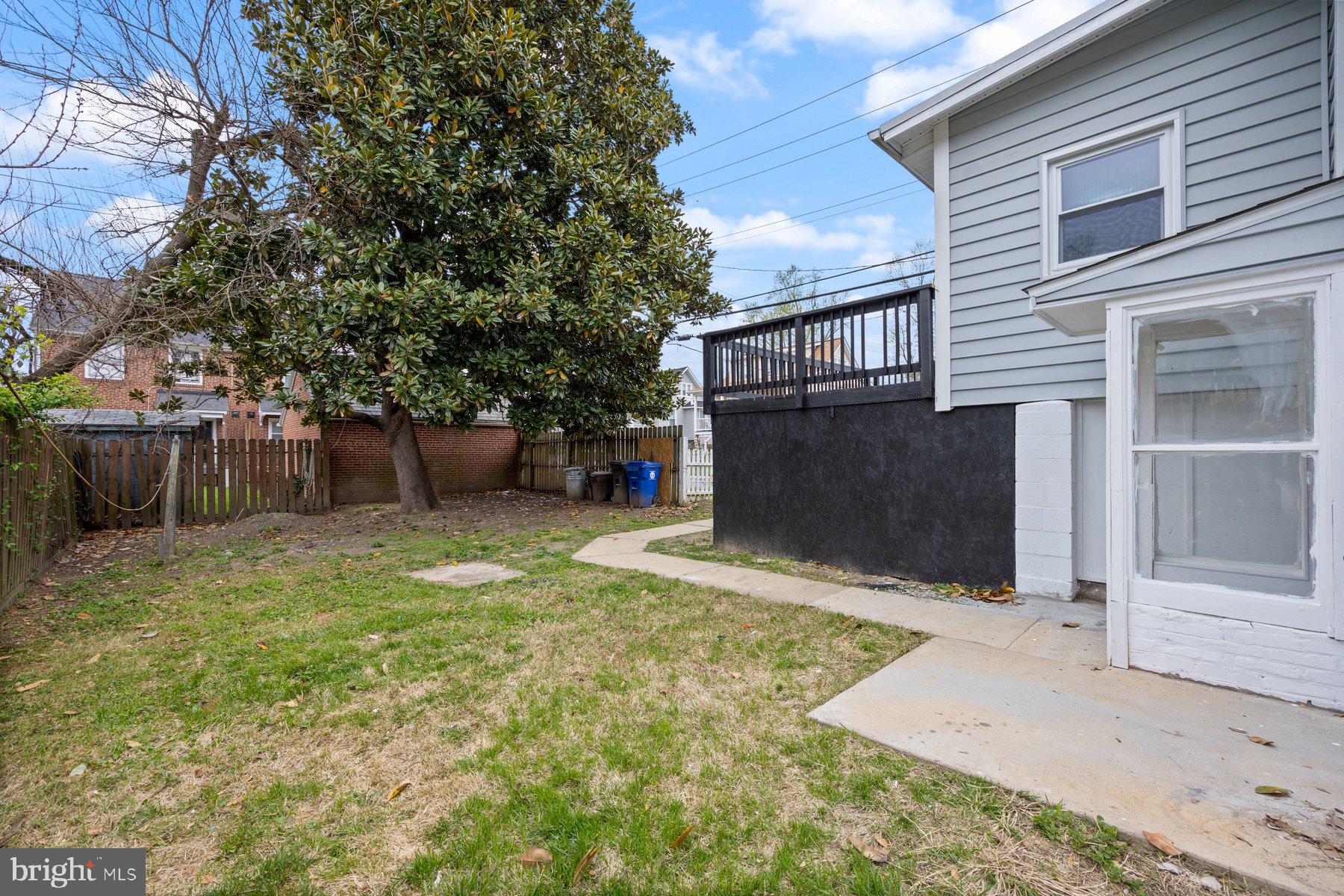 HAMILTON HILLS - Residential