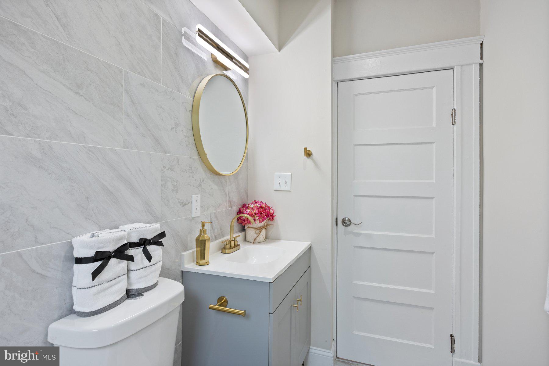 HAMILTON HILLS - Residential