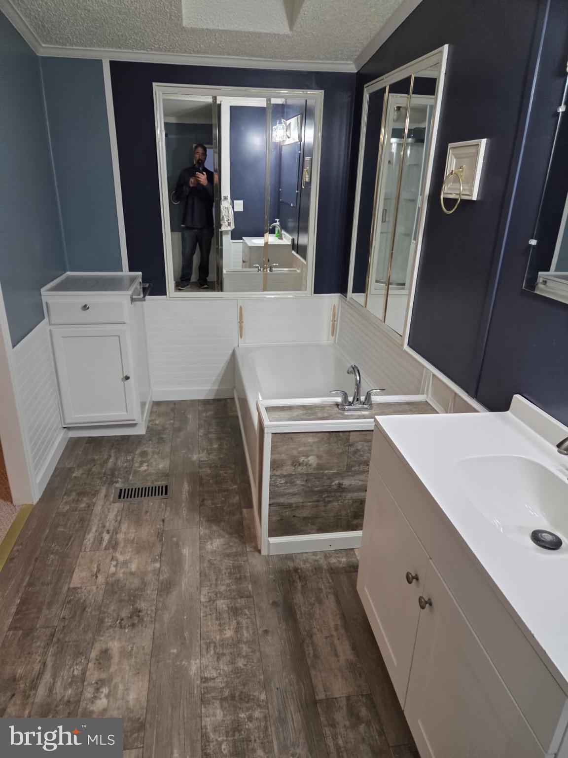 PARADISE PARK - Residential