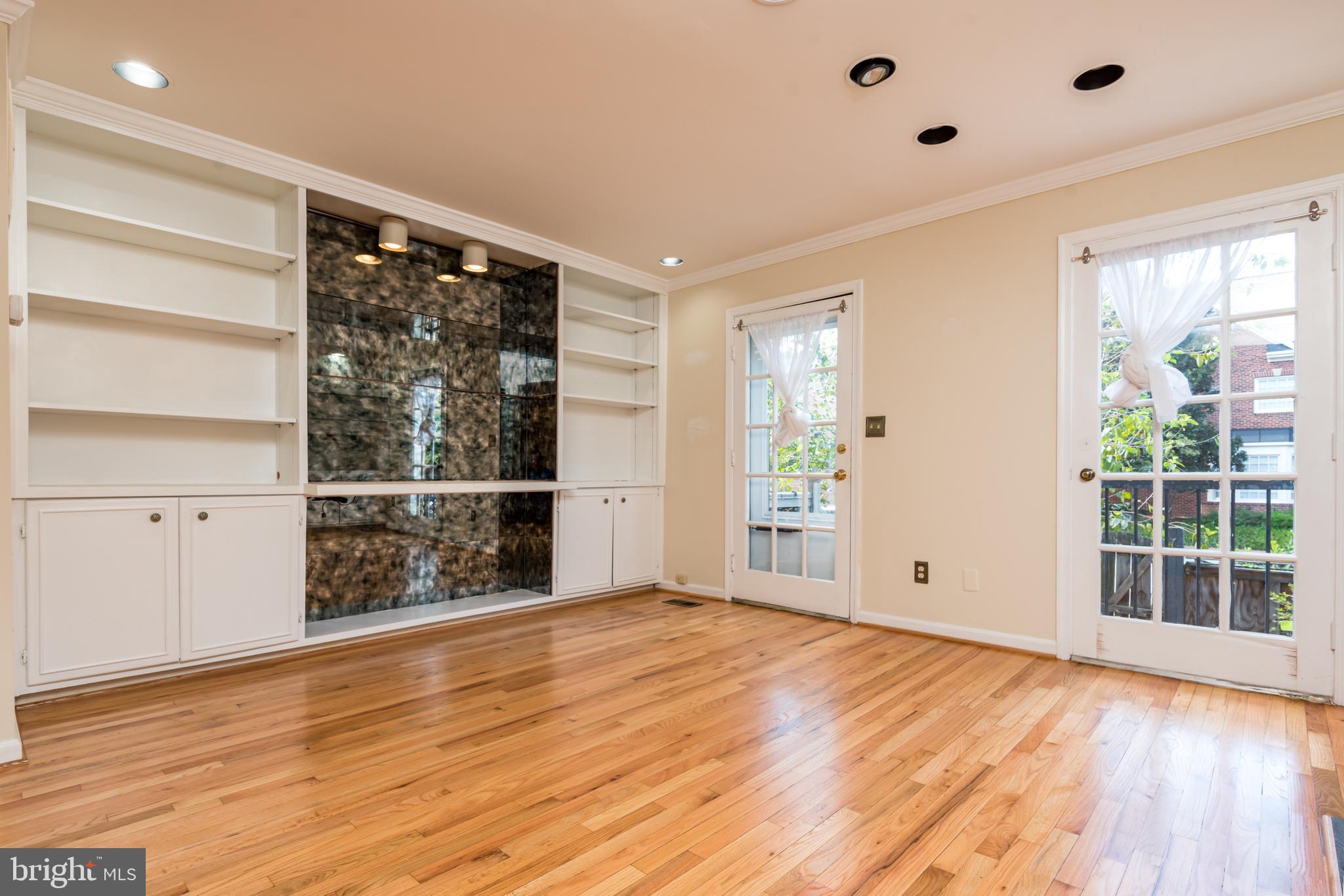 OLD TOWN STATION - Residential