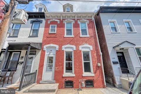 Townhouse For Sale - 1109 Lehman Street<br/> LEBANON, PA 17046