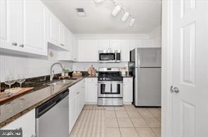 7 BOOTH STREET 406