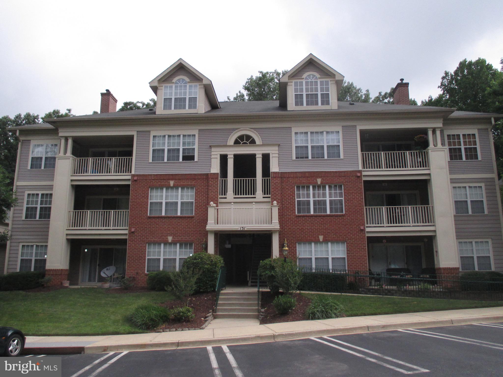 Gorgeous 2 Bed/ 2 Bath Condo in Timberbrook! Walk inside to a spacious living room with a marble gas fireplace, separate dining room with gorgeous hardwood flooring throughout! An eat-in kitchen with beautiful granite countertops, breakfast bar, cabinets with plenty of storage space, and updated appliances including a dishwasher. The master bedroom has huge closets as well as an updated master bath with tiled floors/tiled soaker tub, new vanity, and new fixtures. There is an additional big bedroom with ample closet space and an updated full hall bathroom! The condo has a laundry area with a washer/dryer and plenty of additional storage space! There is also a nice balcony to provide outdoor entertainment!
- Walking distance from Rio Lakefront and Downtown Crown with great dining, shopping, and entertainment options!
- Price is for a 2-year lease, for other terms please reach out to the assigned agent.
Sorry, No Pets!
Application Qualifications: Minimum income of 3 times the monthly rent, no evictions or recent filings, current accounts in good standing, and a clean criminal background check.