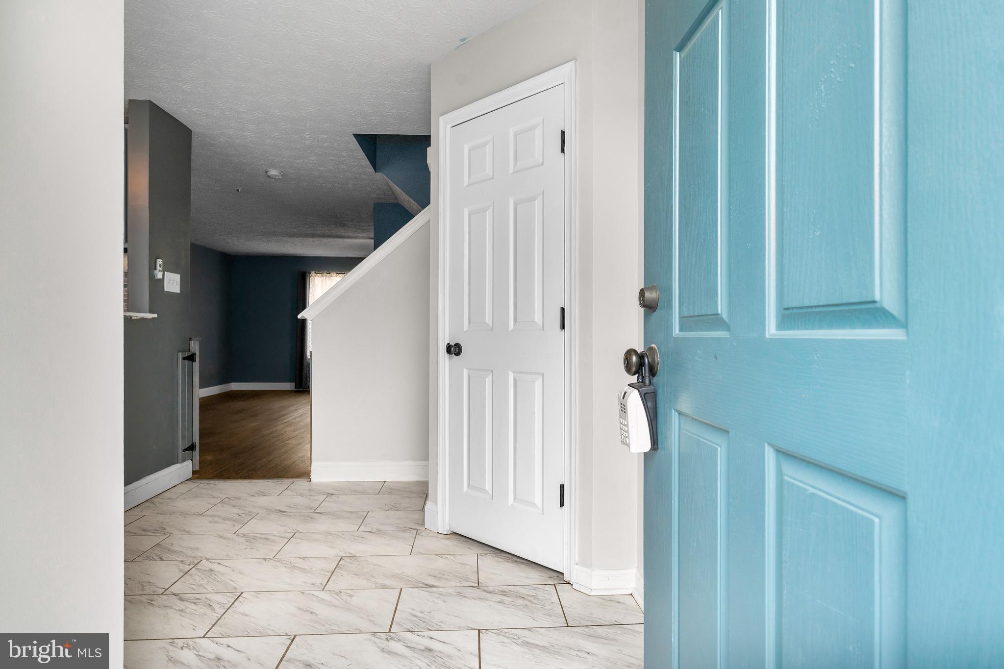 DOUGLAS VILLAGE - Residential