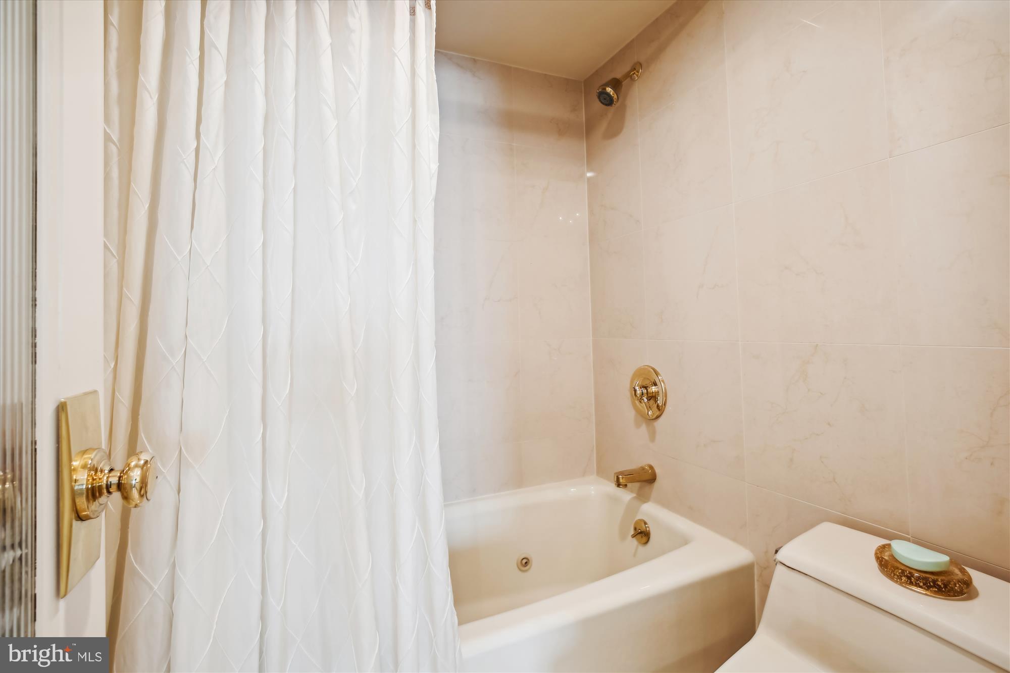 FRIENDSHIP HEIGHTS - Residential