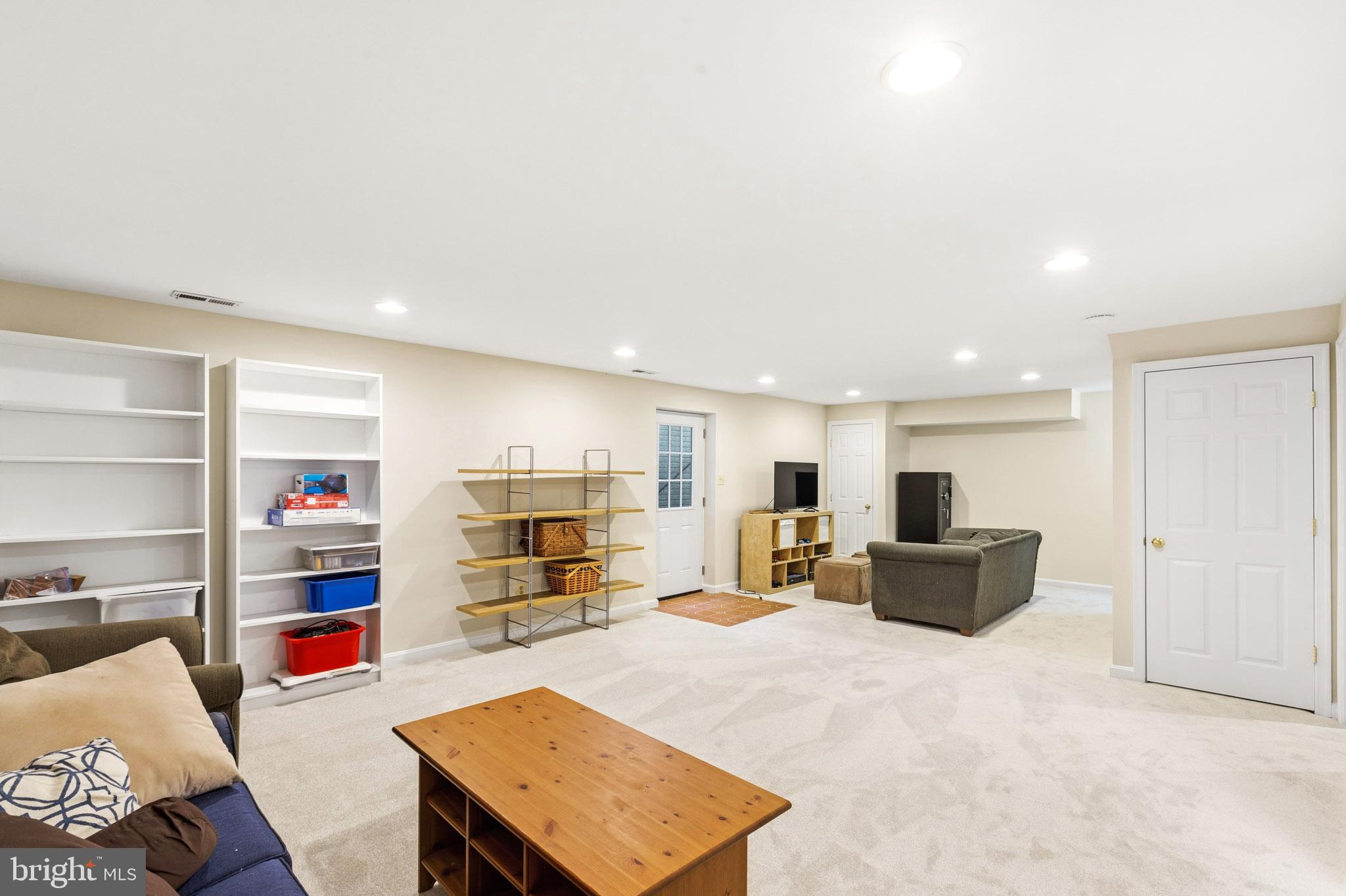 ORIOLE LANDING - Residential