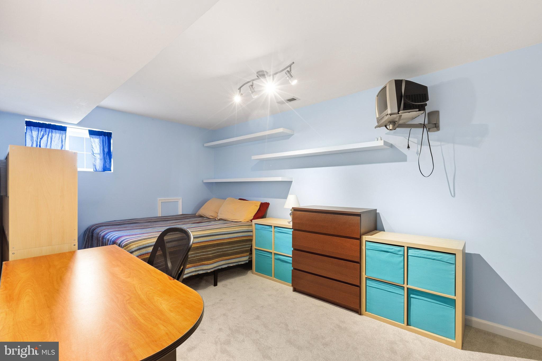 ORIOLE LANDING - Residential