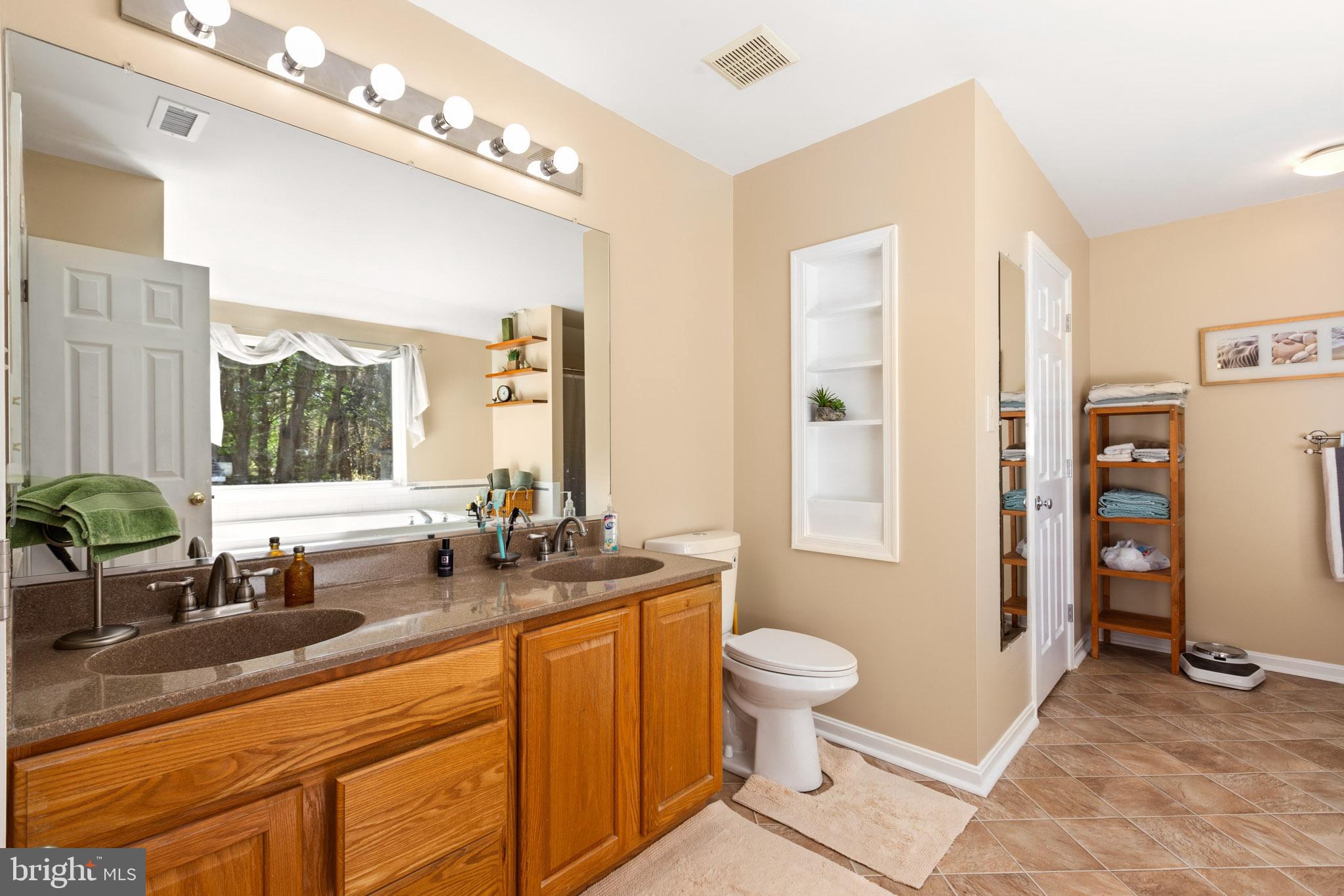 ORIOLE LANDING - Residential