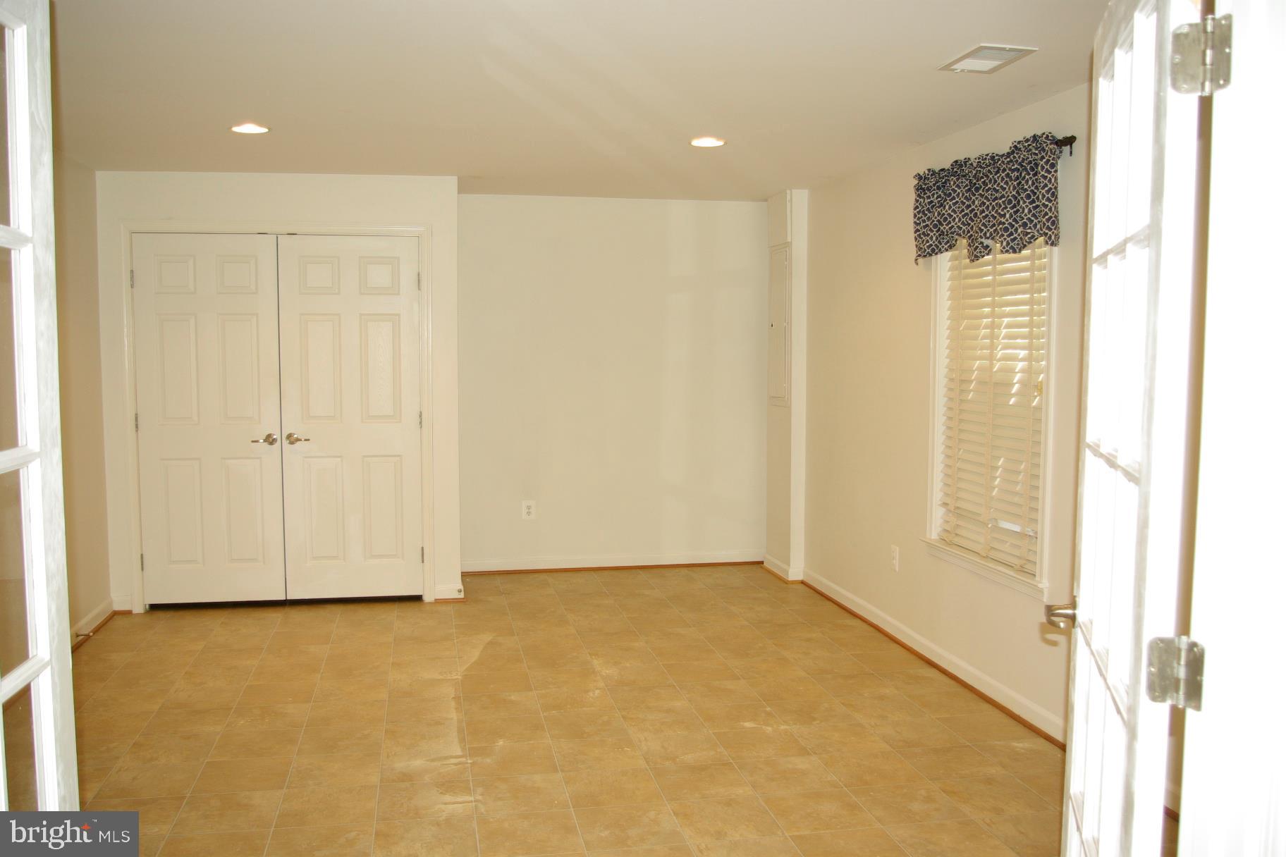 SPRING CREEK - Residential