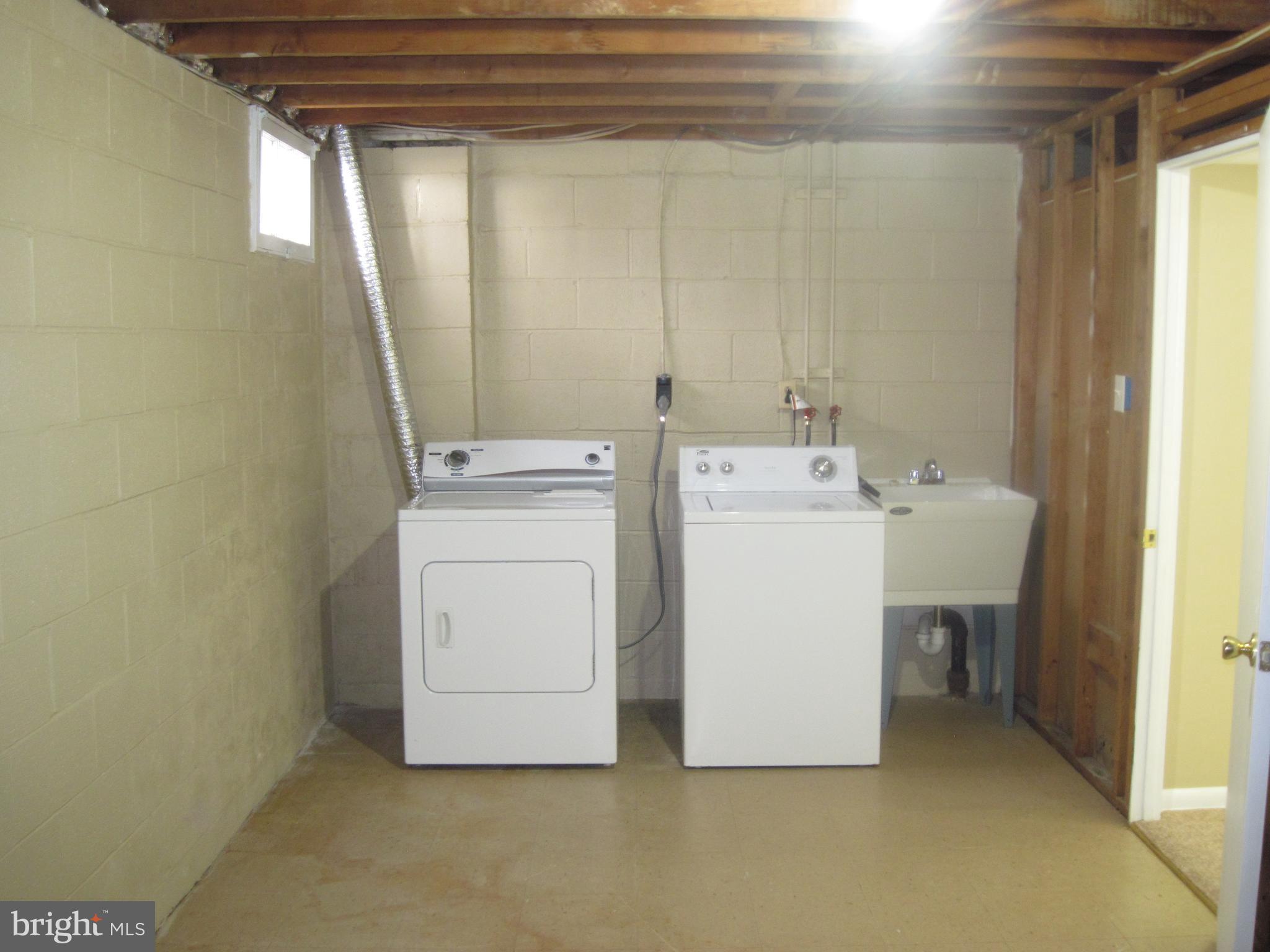 CEDARMERE - Residential Lease