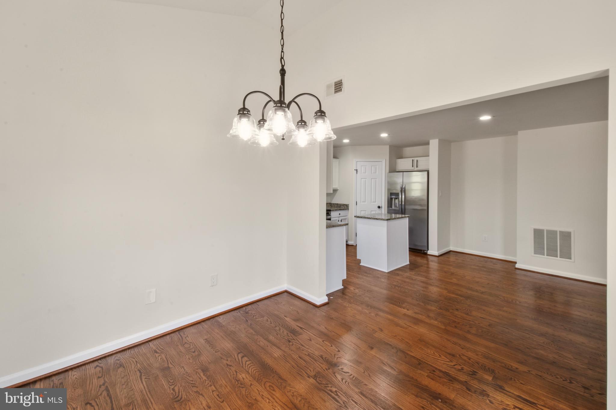 SYCAMORE SQUARE - Residential