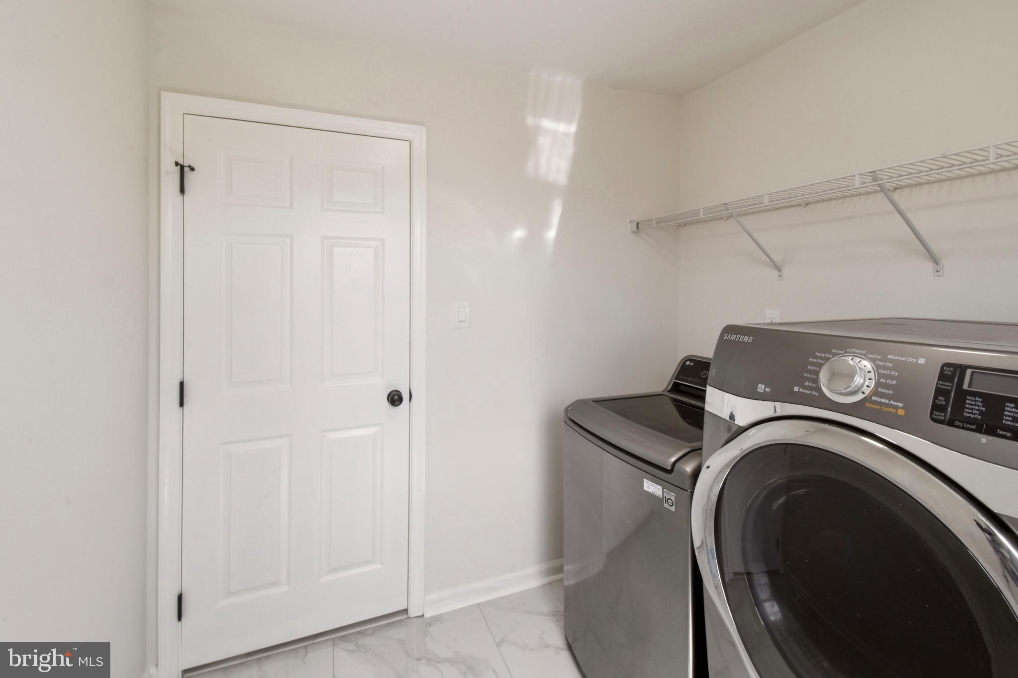 SYCAMORE SQUARE - Residential