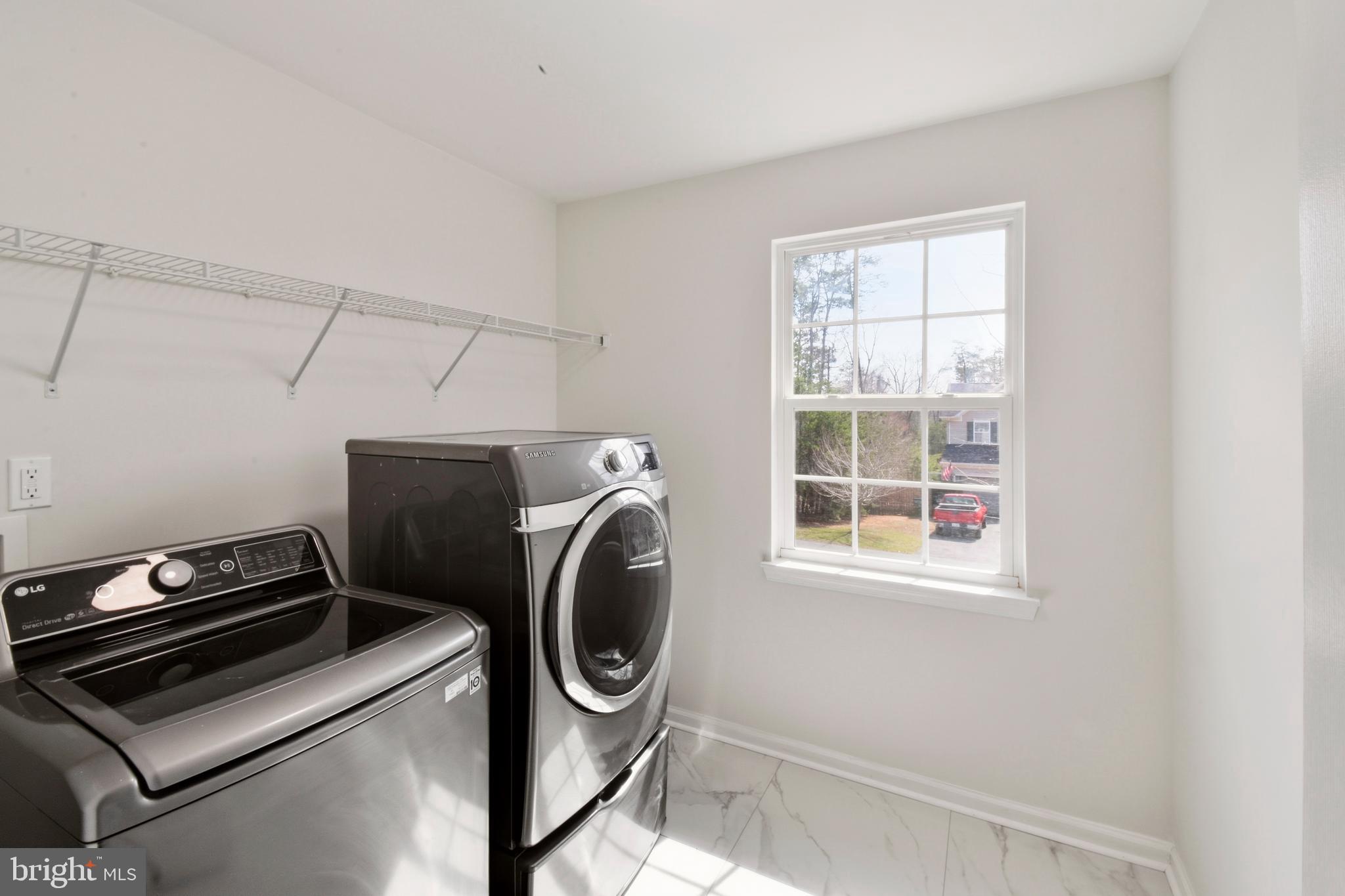 SYCAMORE SQUARE - Residential