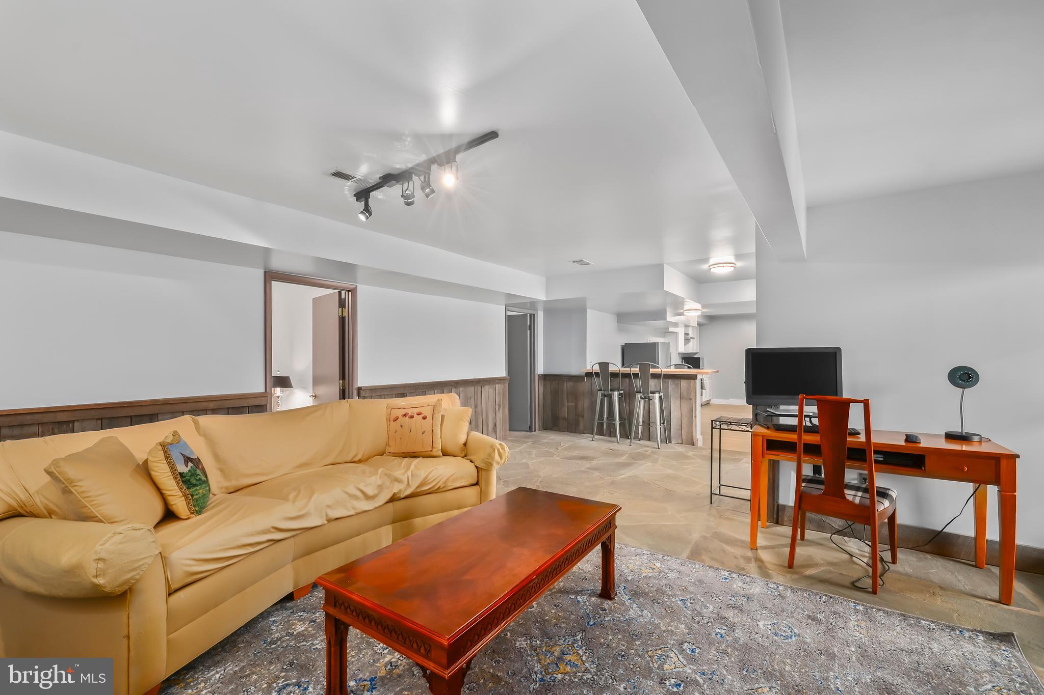 HIGHLAND - Residential