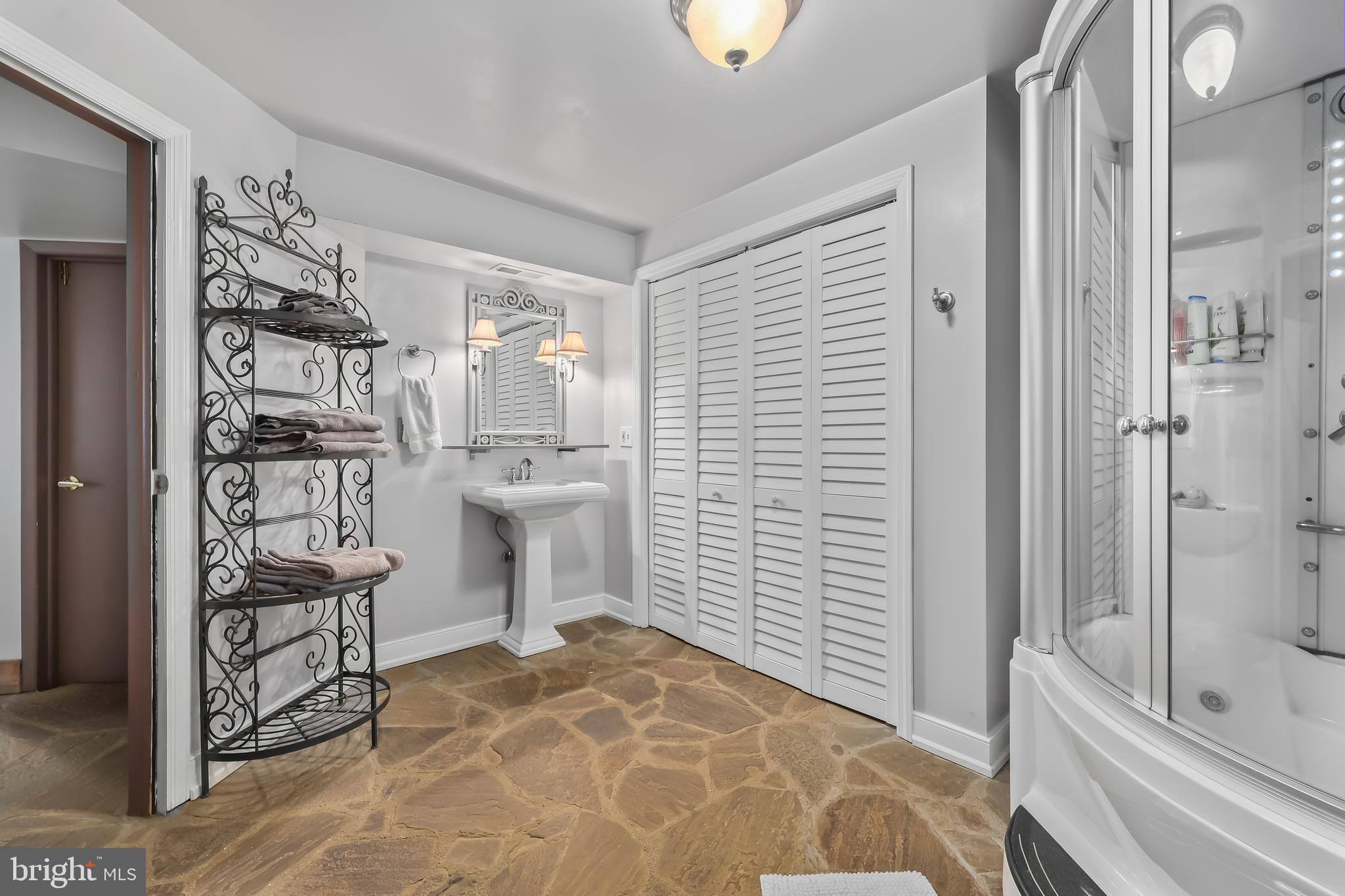 HIGHLAND - Residential