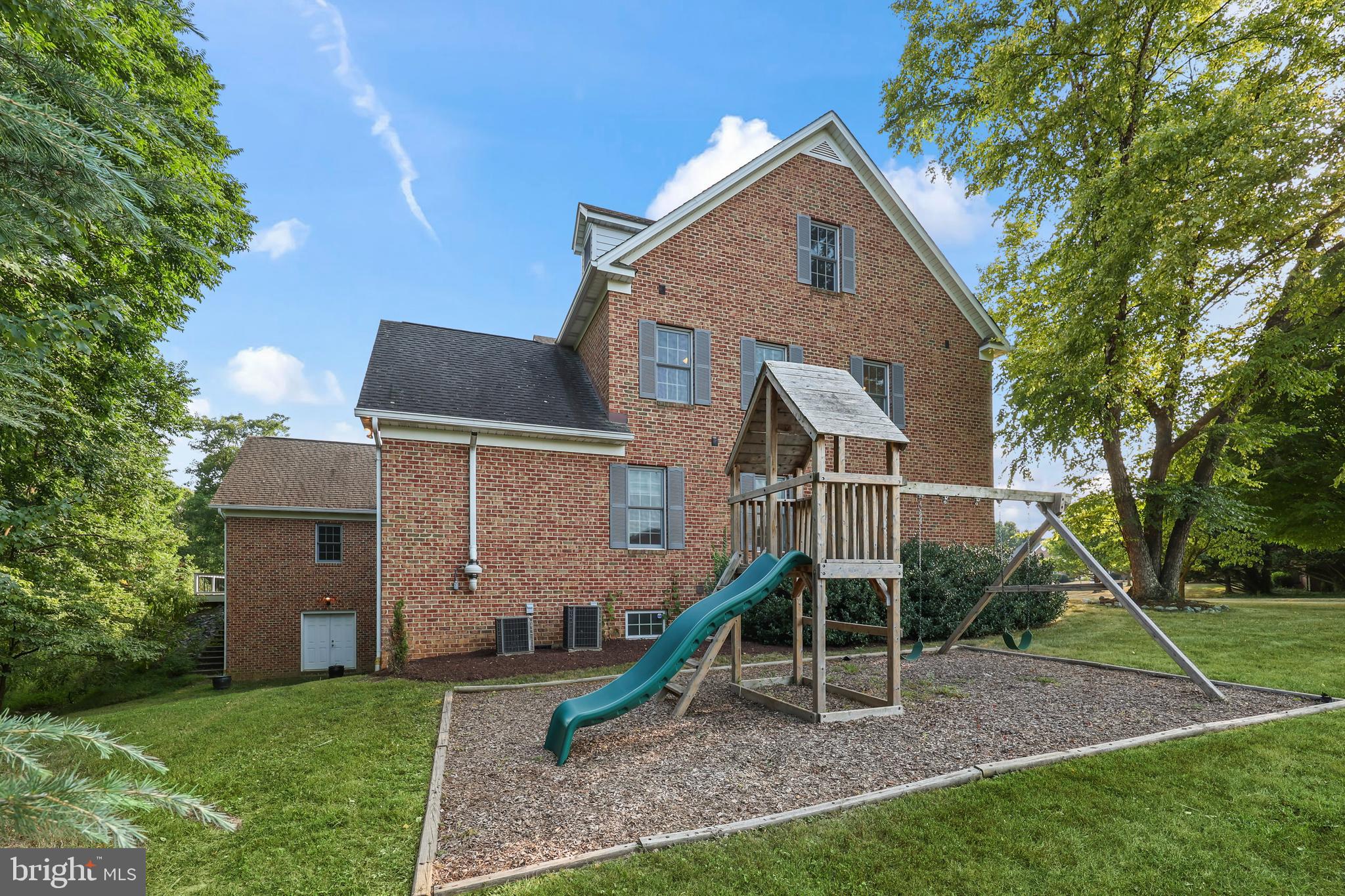 MEADOWBRANCH - Residential