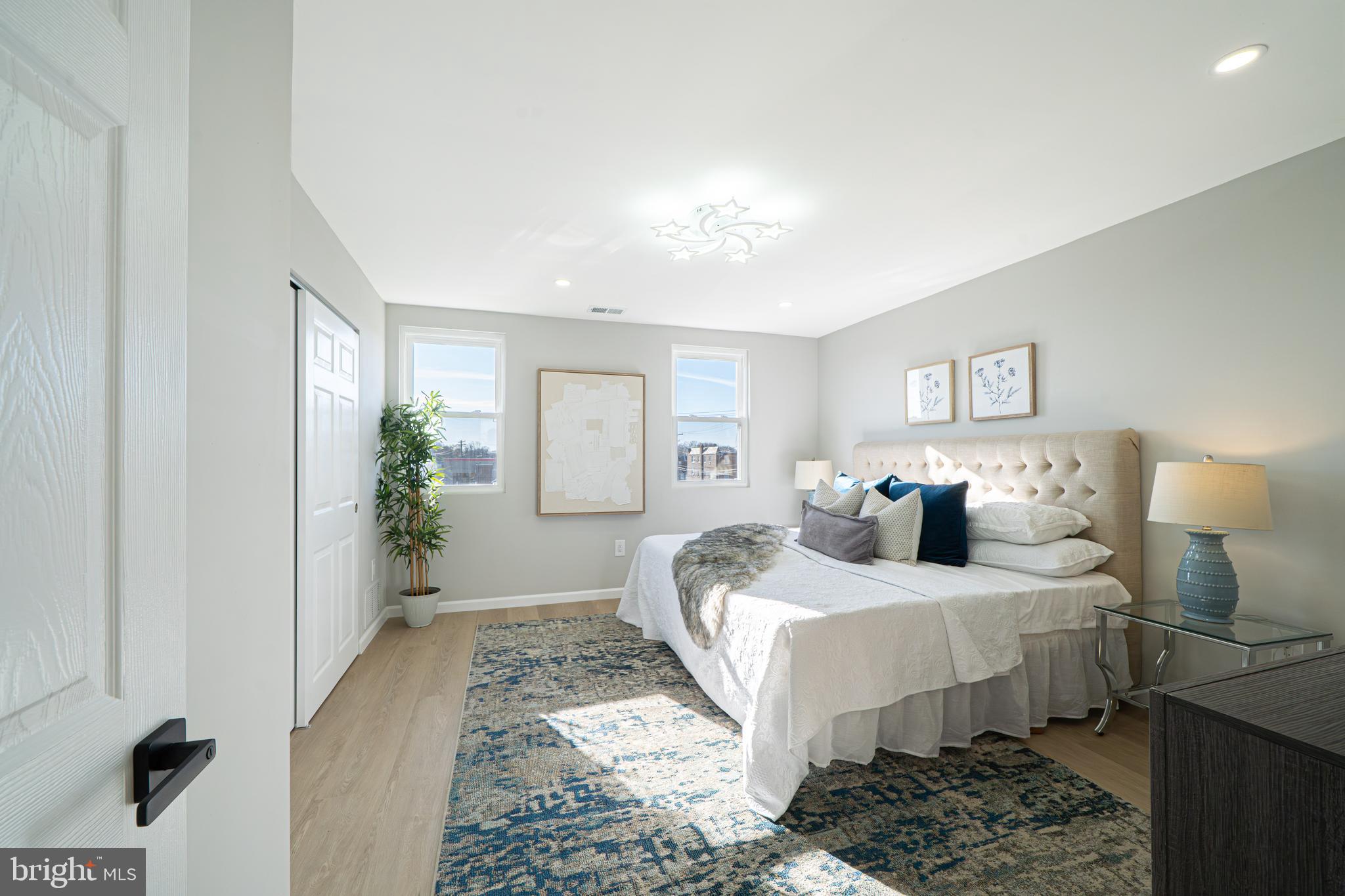 MAYFAIR - Residential