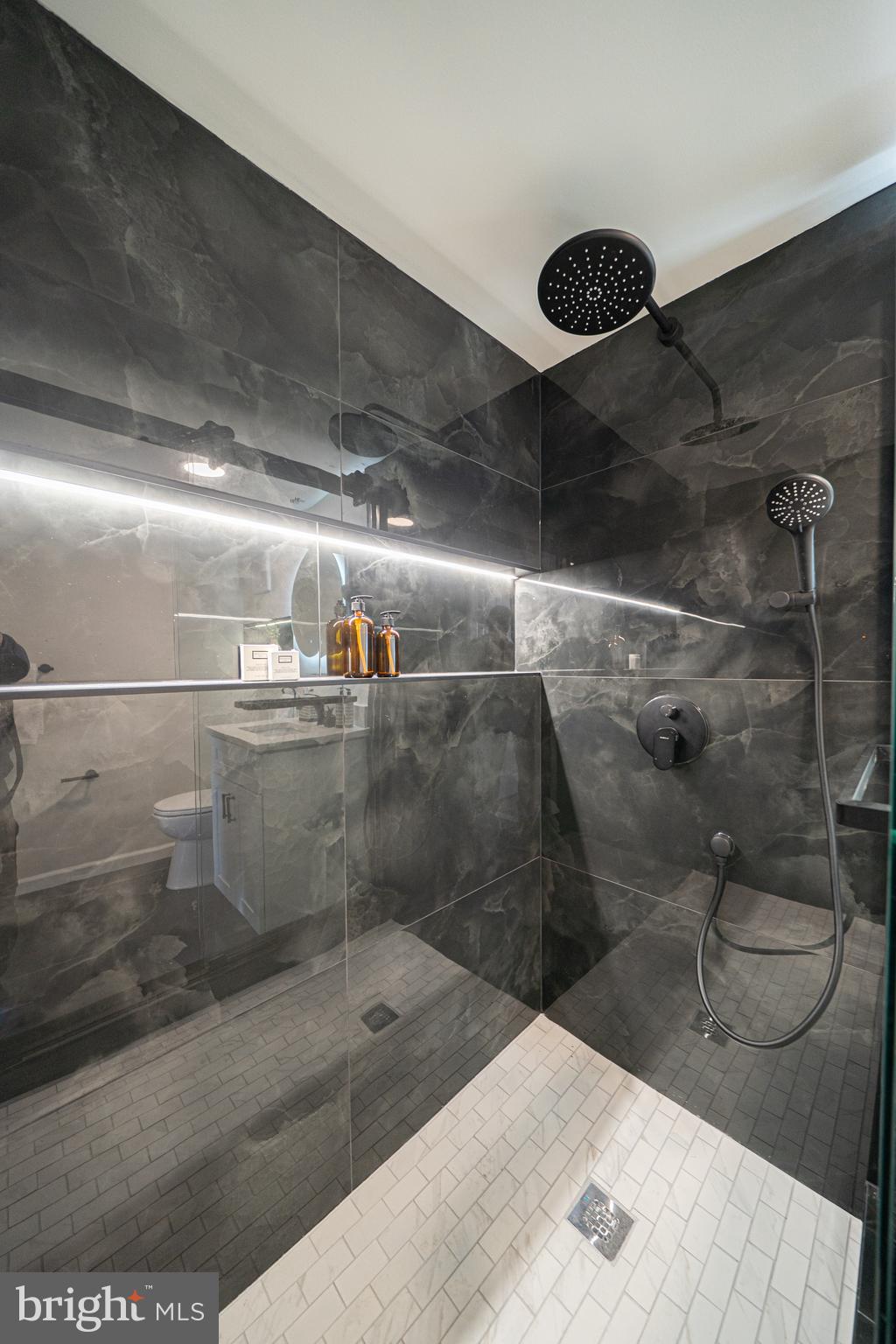 MAYFAIR - Residential