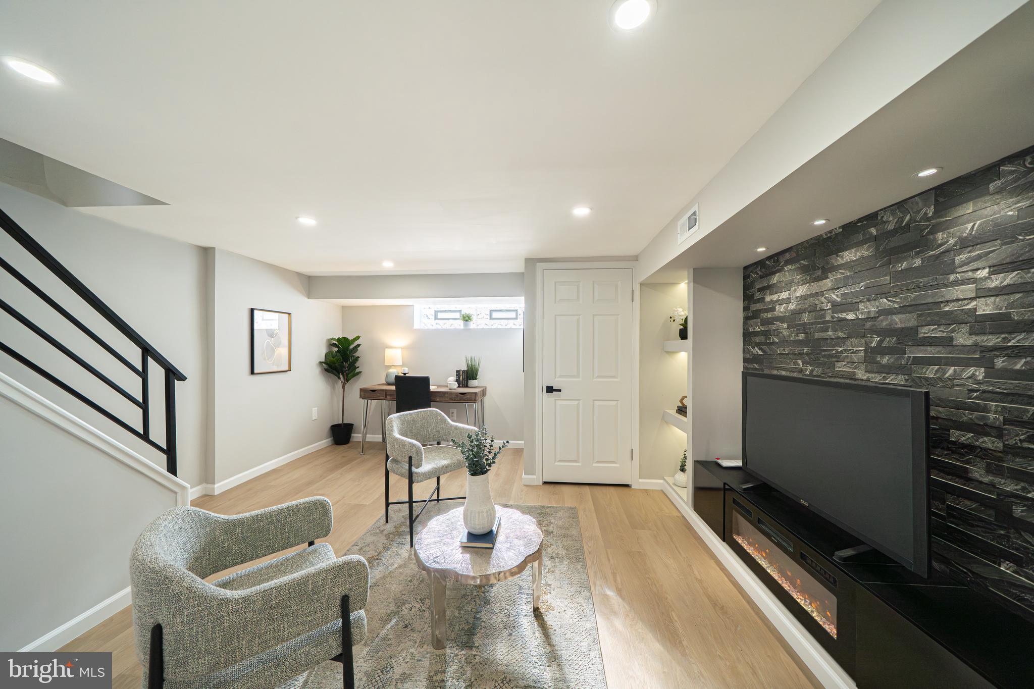 MAYFAIR - Residential