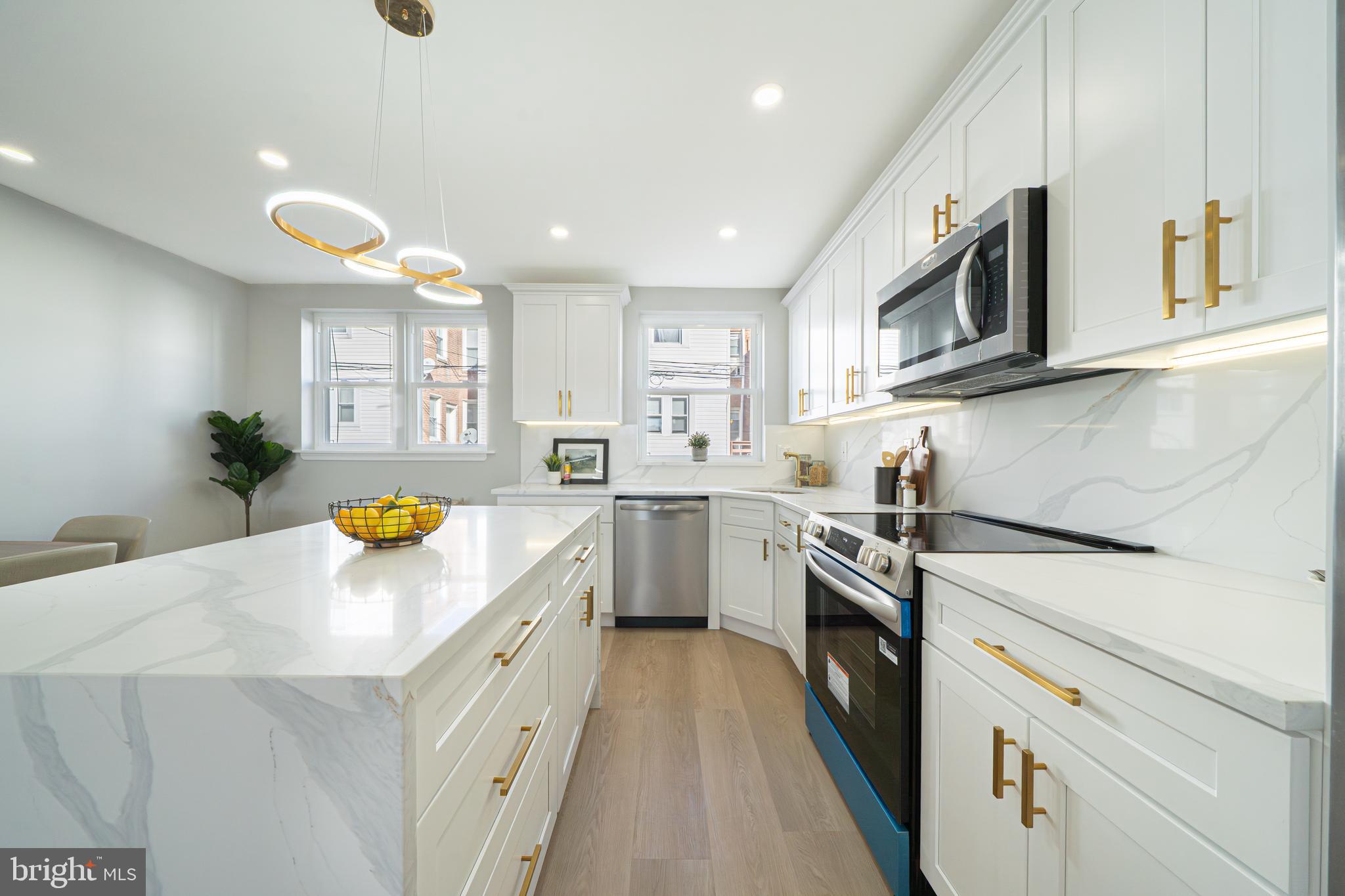 MAYFAIR - Residential