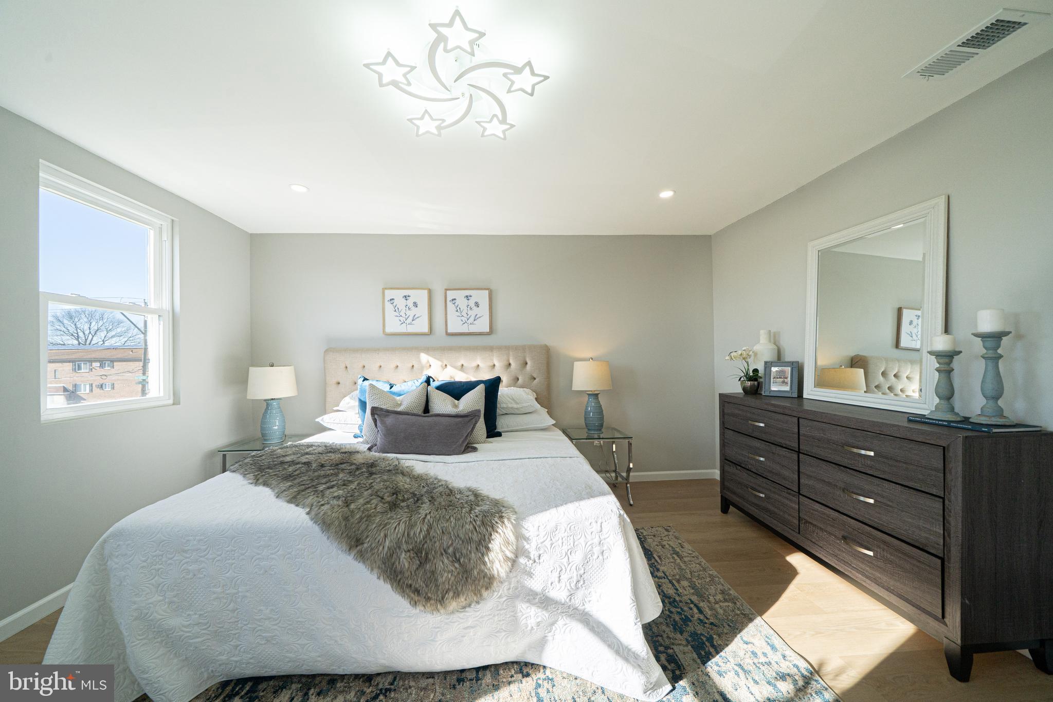 MAYFAIR - Residential