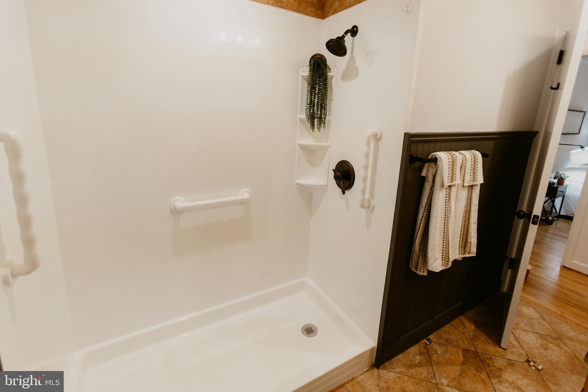 LEACOCK TWP - Residential