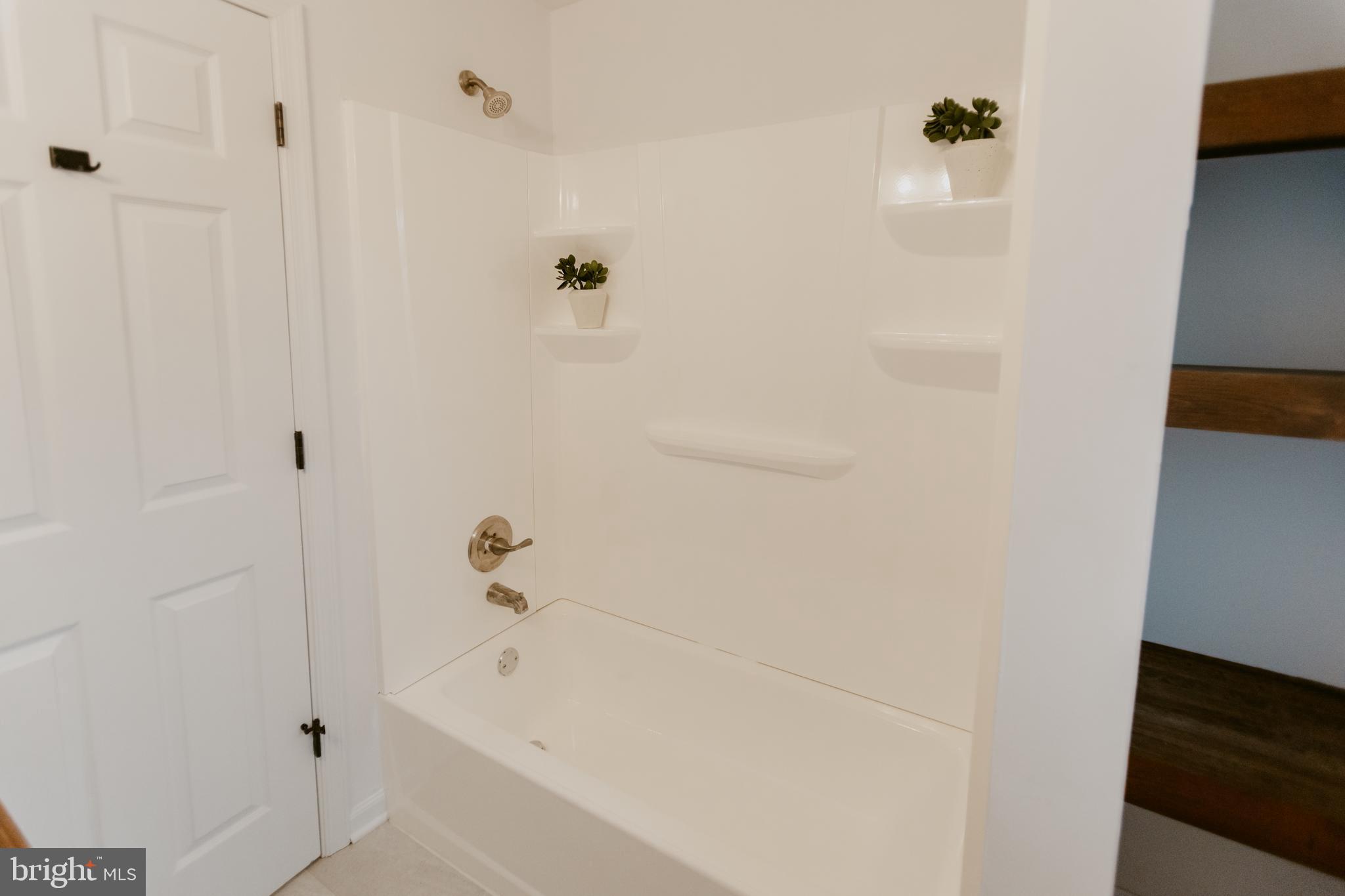 LEACOCK TWP - Residential