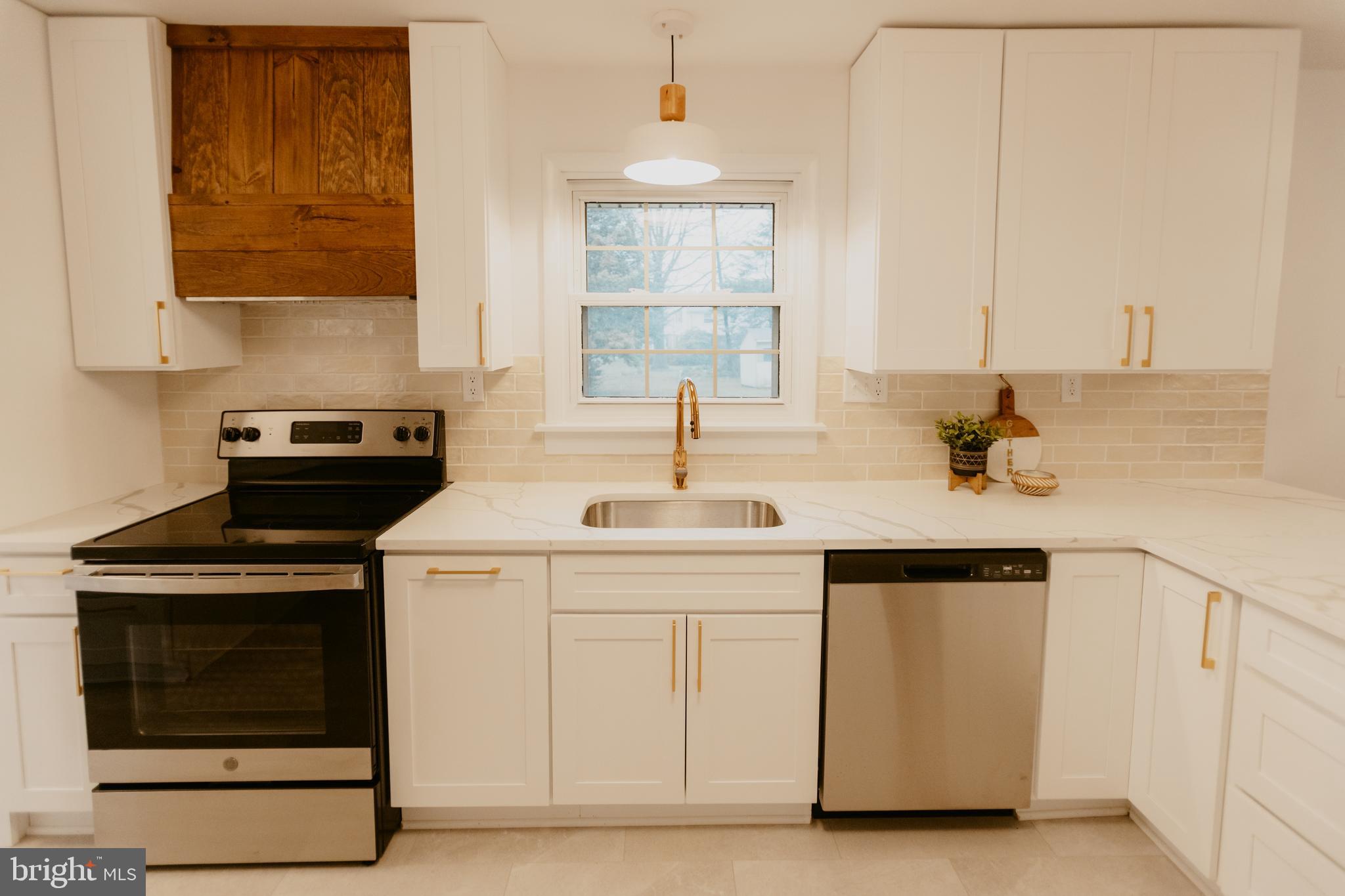 LEACOCK TWP - Residential