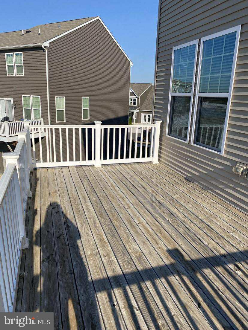 PRESIDENTS POINTE - Residential Lease