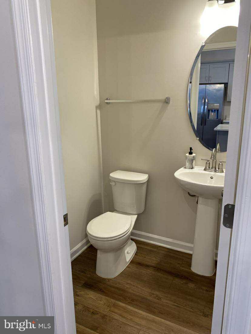 PRESIDENTS POINTE - Residential Lease