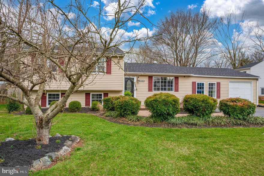 ***Come make this this sweet 4 BR & 2.5 BA Split Level that features over 2,000 SF of finished living your home! Featuring a 16' x 18' Sunroom Addition flooded with natural light all OPEN to the Updated Center Island Kitchen and Living Room***A Primary Suite and Updated Bath is also featured***Both Full Baths are Updated***Located in the HEART of Poolesville...walk to schools, parks, shopping and more! Poolesville High School named #1 HS in the State of Maryland by US and News Reports***The NEW High School is almost completed!***Poolesville is surrounded by the Montgomery Agricultural Reserve to include Orchards, Farms, Wineries, a Brewery, Sugarloaf Mt., Woodstock Equestrian Center, Whites Ferry, bordering the Potomac River and MORE! Estimated Mont. Co. Taxes $4,481***NO HOA***Welcome and Enjoy!***Don't miss the PHOTO TOUR!
Please NOTE the SF on the tax record is NOT CORRECT***This home has approximately a total of 2,071 SF all above grade.***