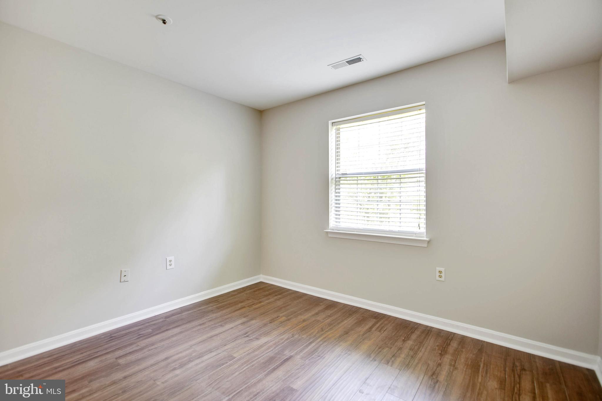 MONTGOMERY RUN - Residential