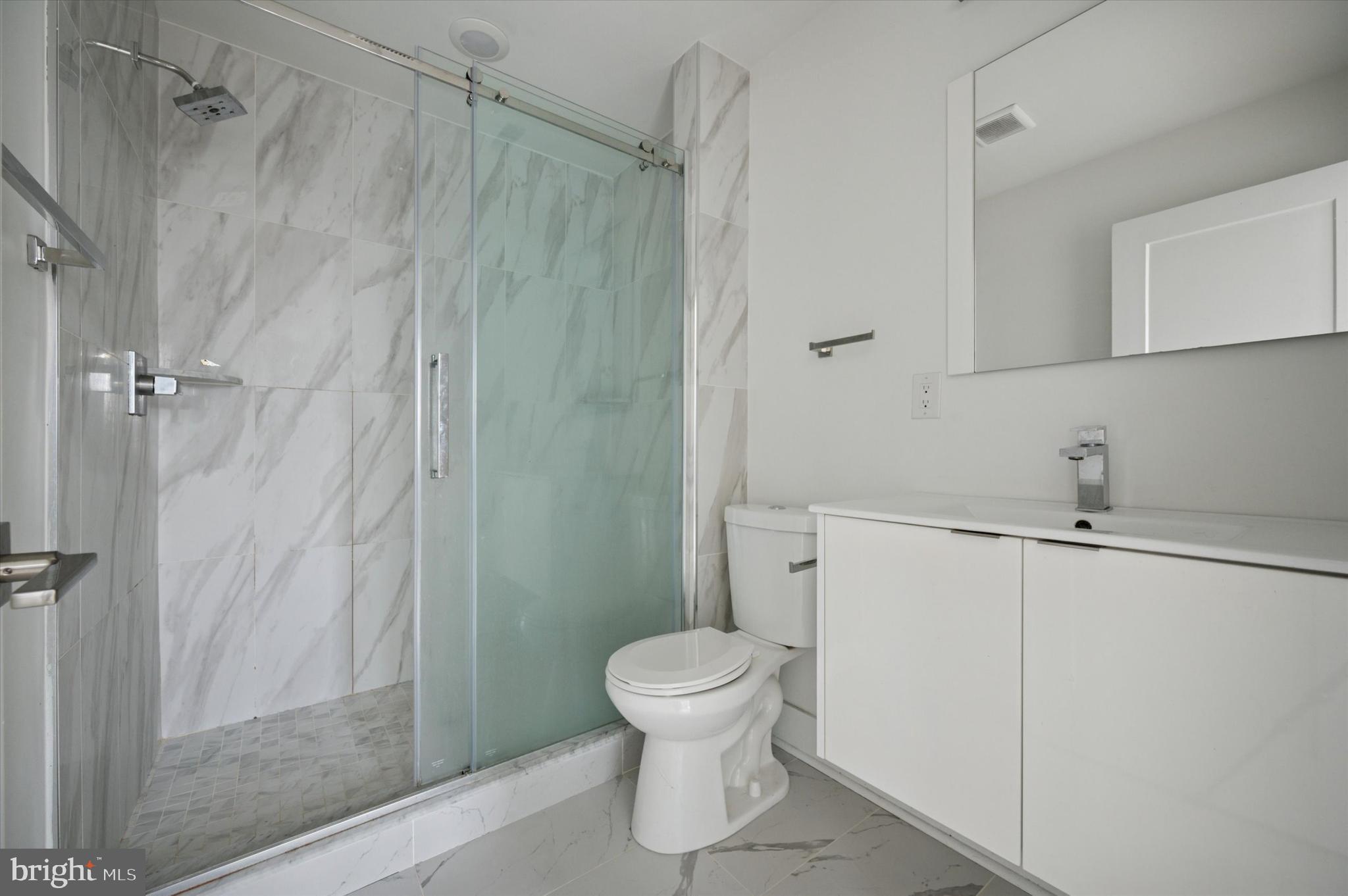 EAST KENSINGTON - Residential Lease