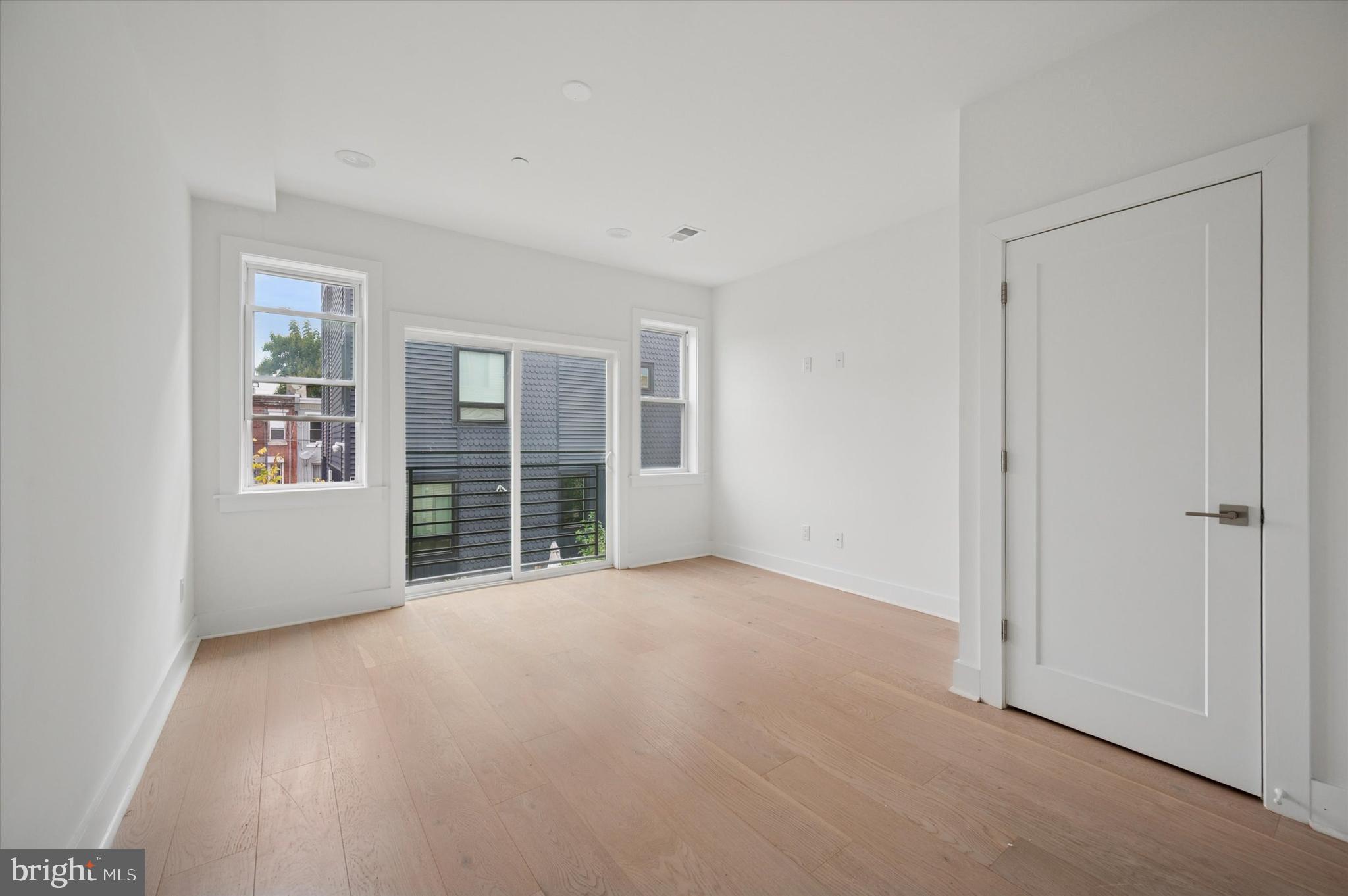 EAST KENSINGTON - Residential Lease