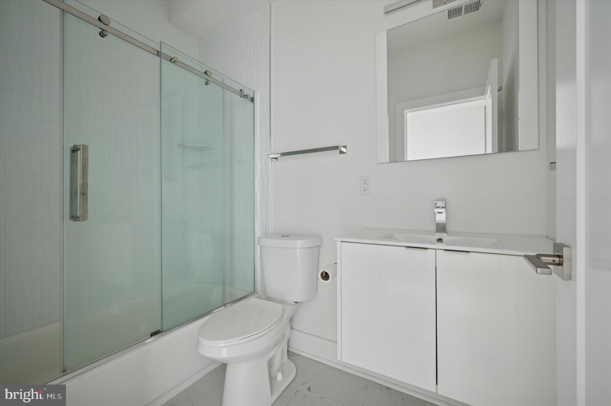 EAST KENSINGTON - Residential Lease