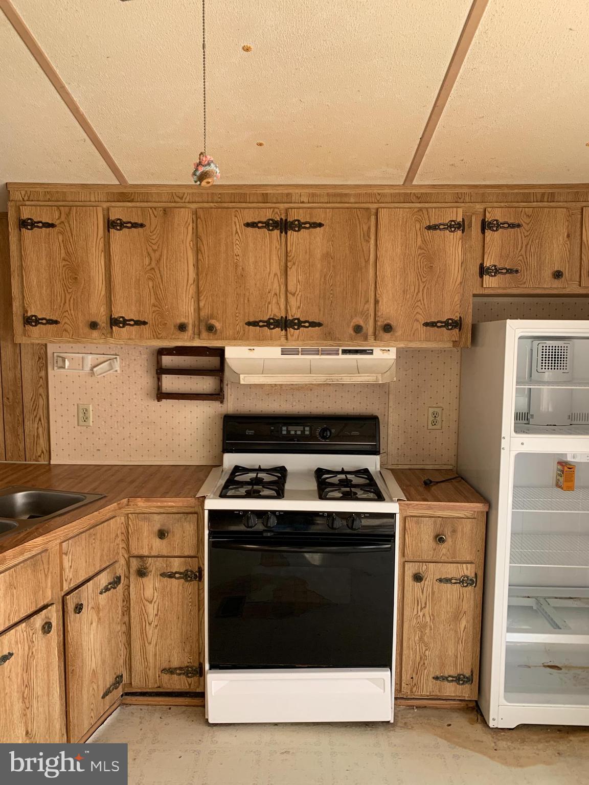 230 W FAIRVIEW AVENUE LOT 3 3