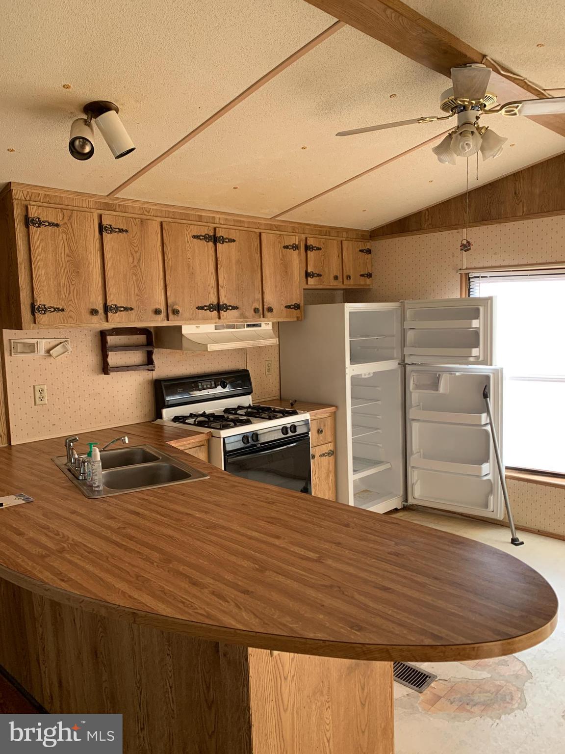 230 W FAIRVIEW AVENUE LOT 3 3