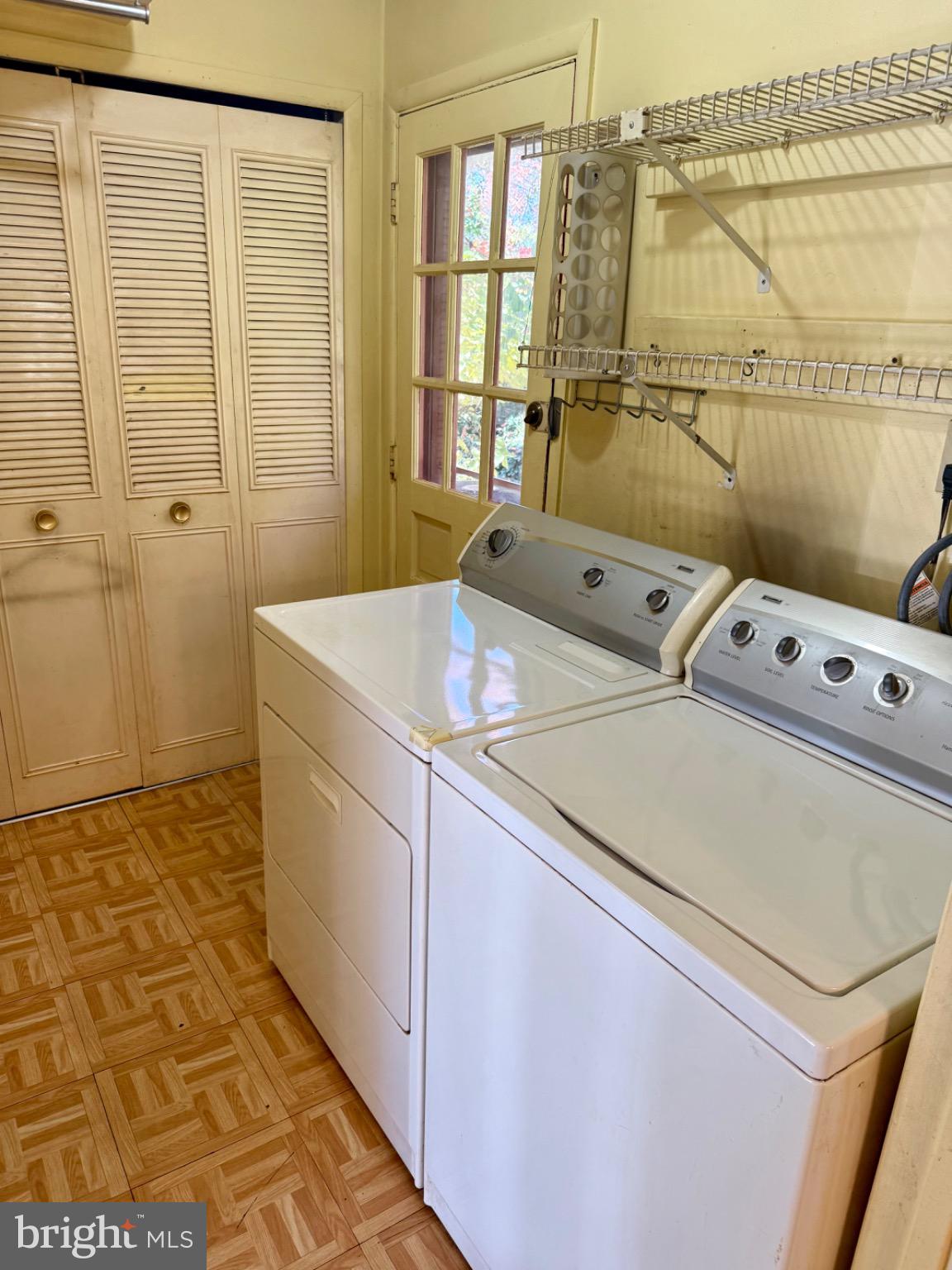 LAKEWOOD HILLS - Residential