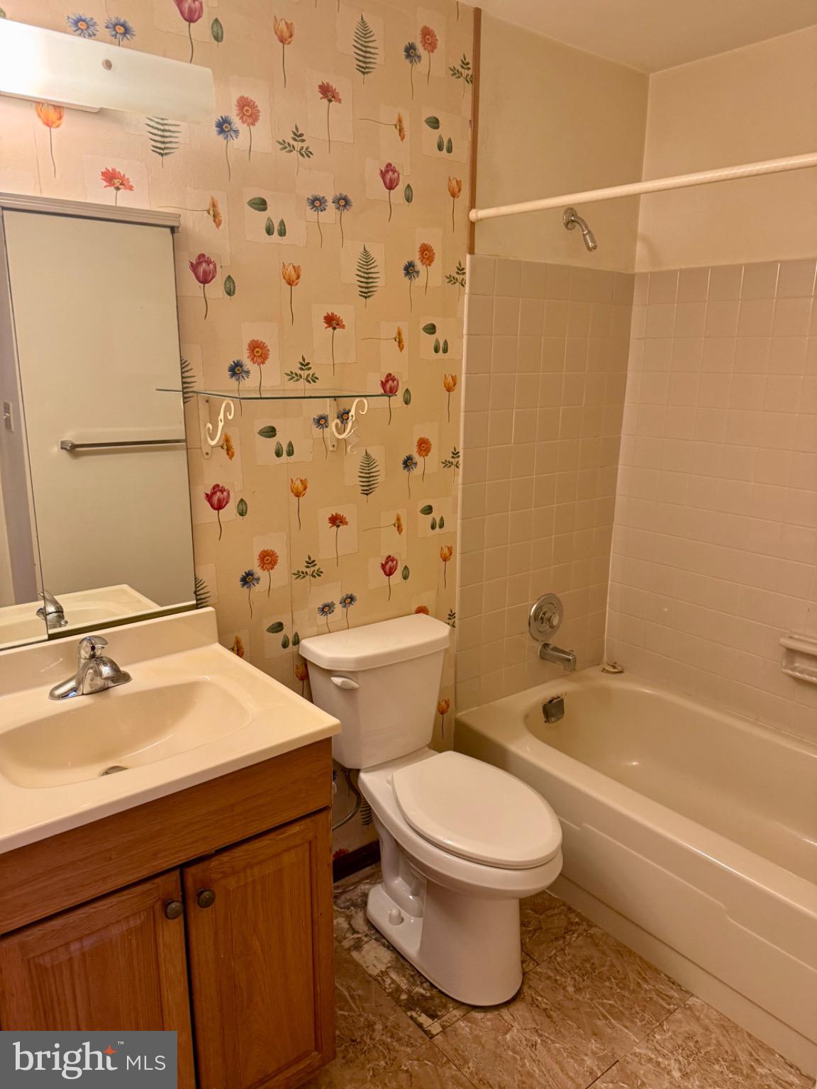 LAKEWOOD HILLS - Residential