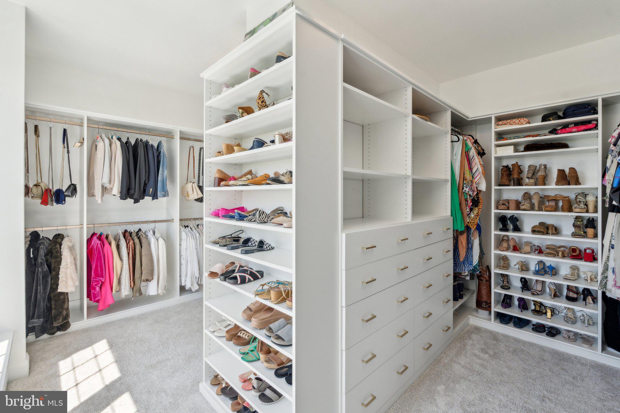 ROKEBY FARM - Residential